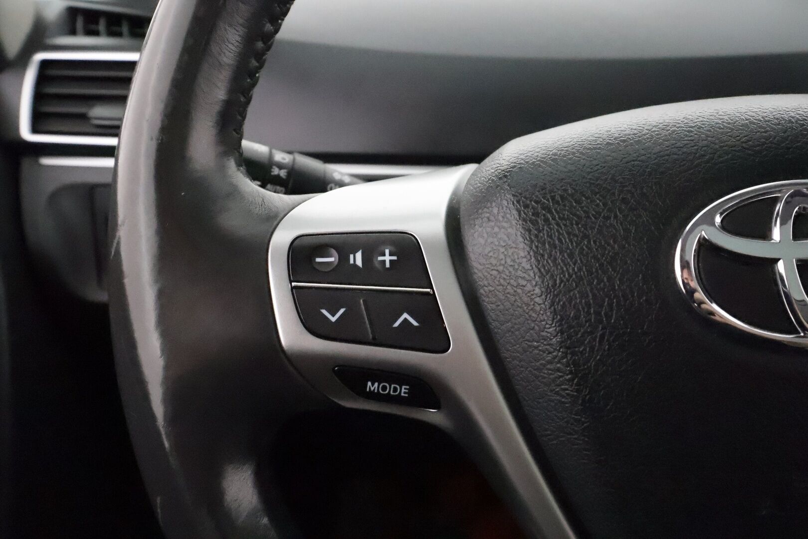 Toyota Verso 2013 1,8 Valvematic Active 7-paik **Lasikatto / P.kamera / Navi / Vakkari / Aut. Ilmastointi / Lohkolämmitin** - Suomi-auto / Kahdet Renkaat