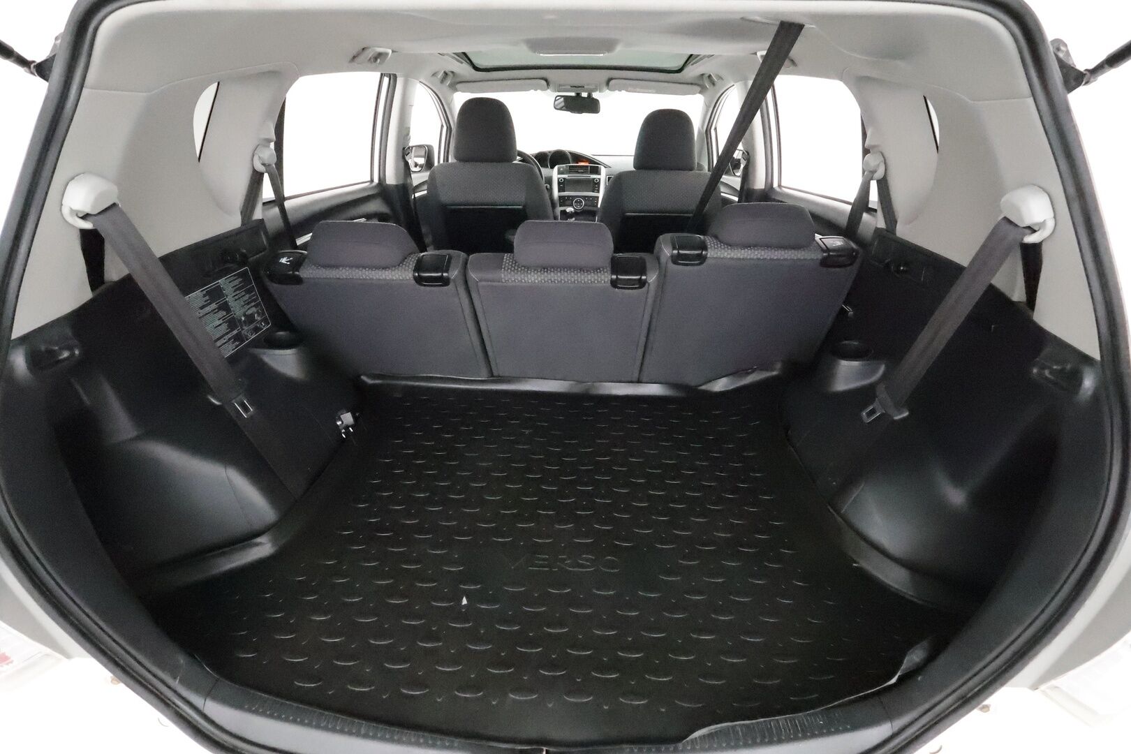 Toyota Verso 2013 1,8 Valvematic Active 7-paik **Lasikatto / P.kamera / Navi / Vakkari / Aut. Ilmastointi / Lohkolämmitin** - Suomi-auto / Kahdet Renkaat