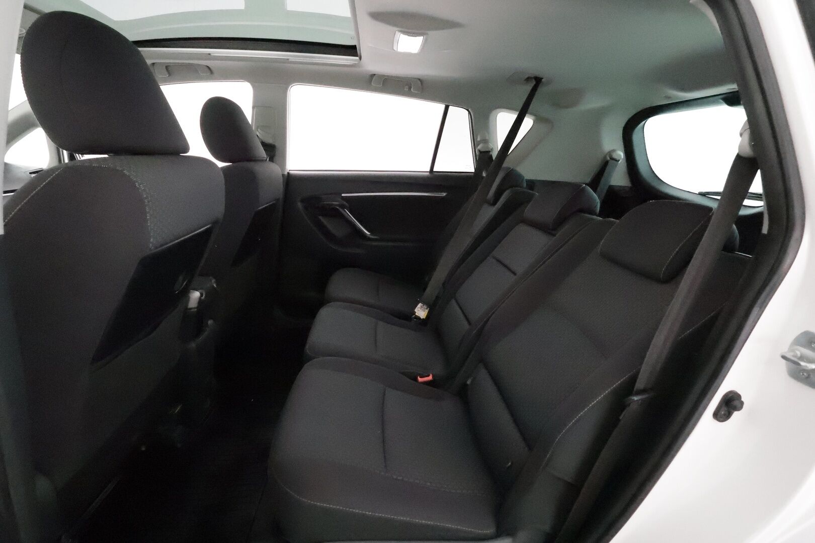 Toyota Verso 2013 1,8 Valvematic Active 7-paik **Lasikatto / P.kamera / Navi / Vakkari / Aut. Ilmastointi / Lohkolämmitin** - Suomi-auto / Kahdet Renkaat