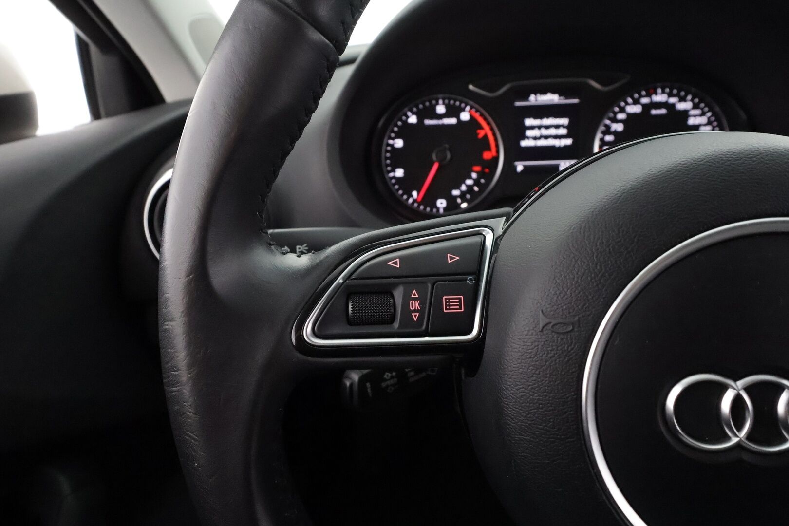 Audi A3 2013 Compact Coupé Business Sport 1,4 TFSI 90 kW S tronic * Vakkari / P.tutka / Xenon / Lohko / Sporttipenkit * - Suomi-auto / Kahdet renkaat aluvanteilla