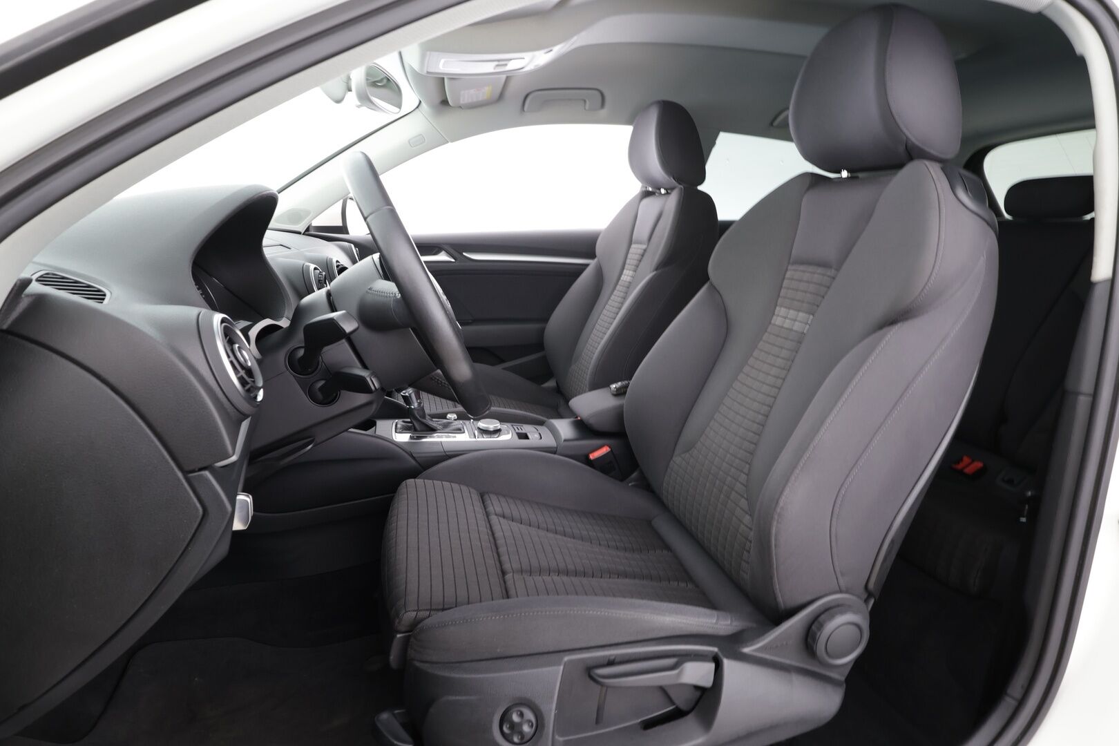 Audi A3 2013 Compact Coupé Business Sport 1,4 TFSI 90 kW S tronic * Vakkari / P.tutka / Xenon / Lohko / Sporttipenkit * - Suomi-auto / Kahdet renkaat aluvanteilla