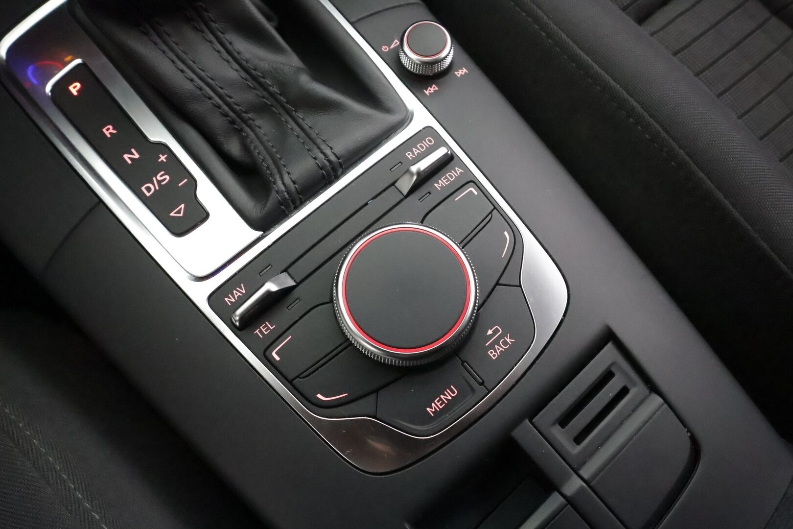 Audi A3 2013 Compact Coupé Business Sport 1,4 TFSI 90 kW S tronic * Vakkari / P.tutka / Xenon / Lohko / Sporttipenkit * - Suomi-auto / Kahdet renkaat aluvanteilla