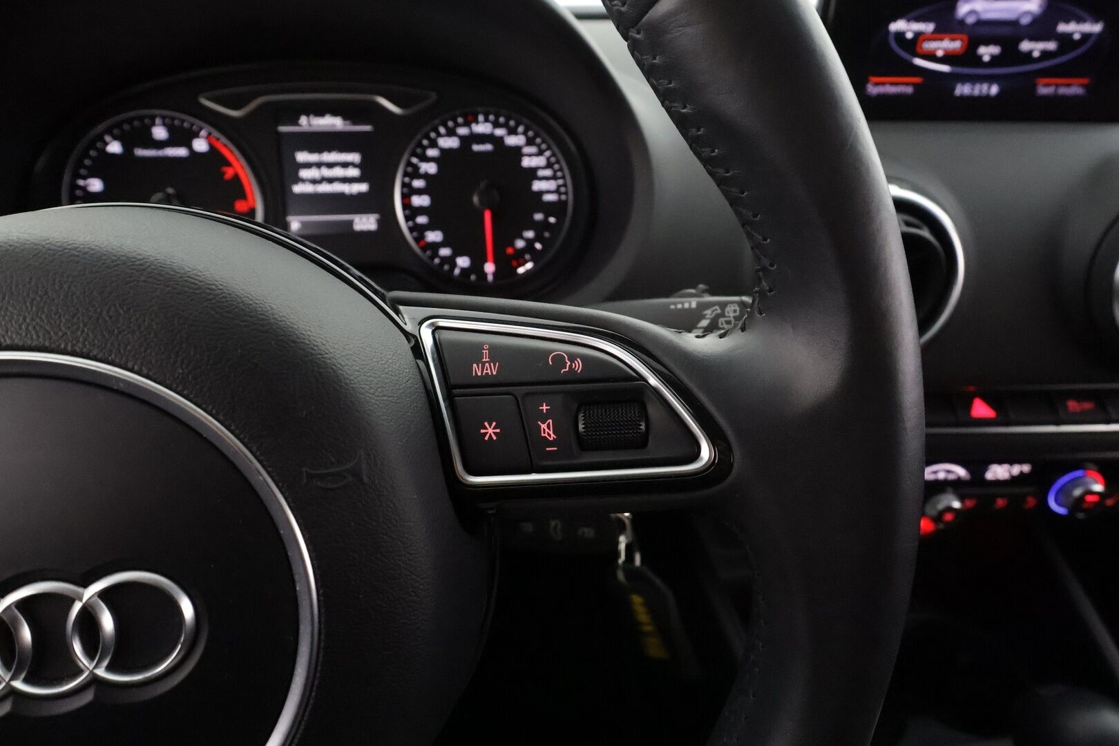 Audi A3 2013 Compact Coupé Business Sport 1,4 TFSI 90 kW S tronic * Vakkari / P.tutka / Xenon / Lohko / Sporttipenkit * - Suomi-auto / Kahdet renkaat aluvanteilla