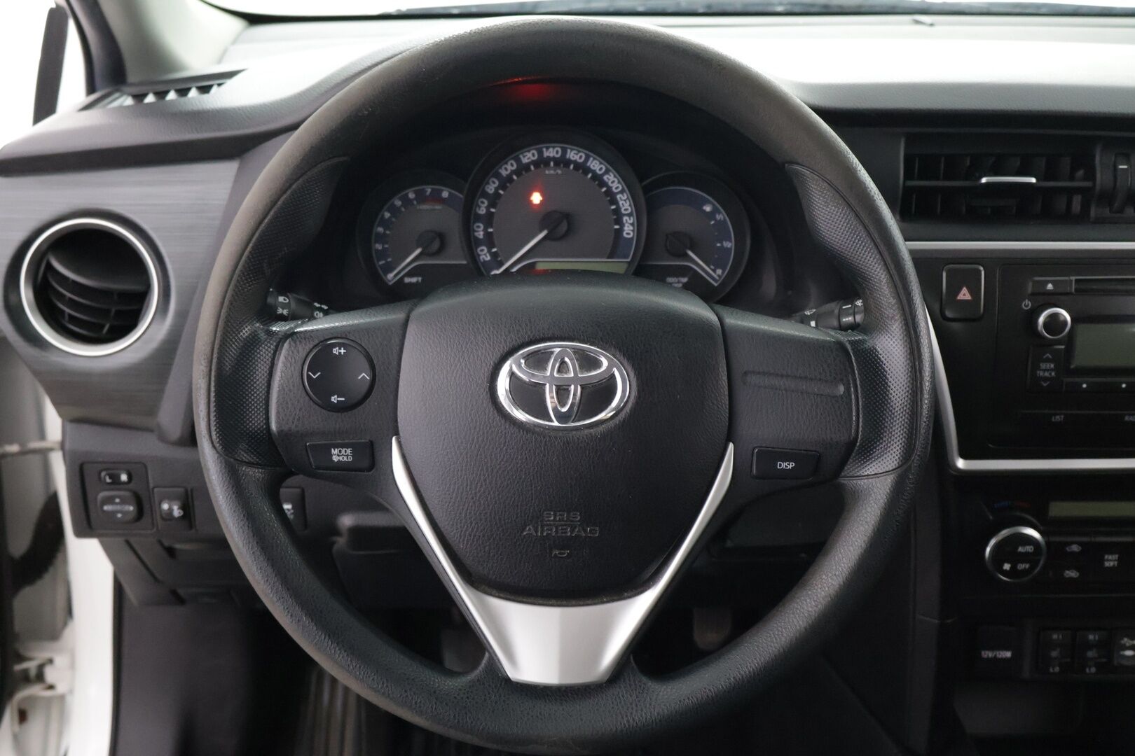 Toyota Auris 2013 1,6 Valvematic Life 5ov - | Lohko+Sisä | 2x Renkaat | 2x Avaimet | Suomi-auto |
