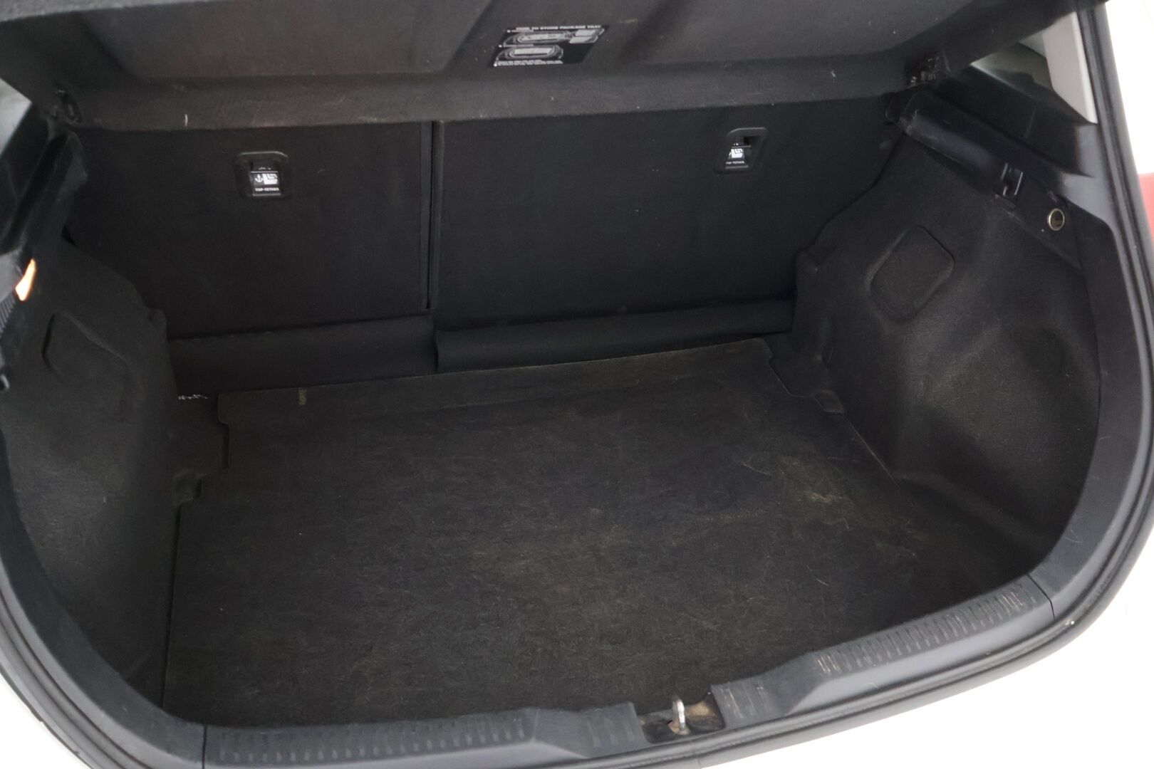 Toyota Auris 2013 1,6 Valvematic Life 5ov - | Lohko+Sisä | 2x Renkaat | 2x Avaimet | Suomi-auto |