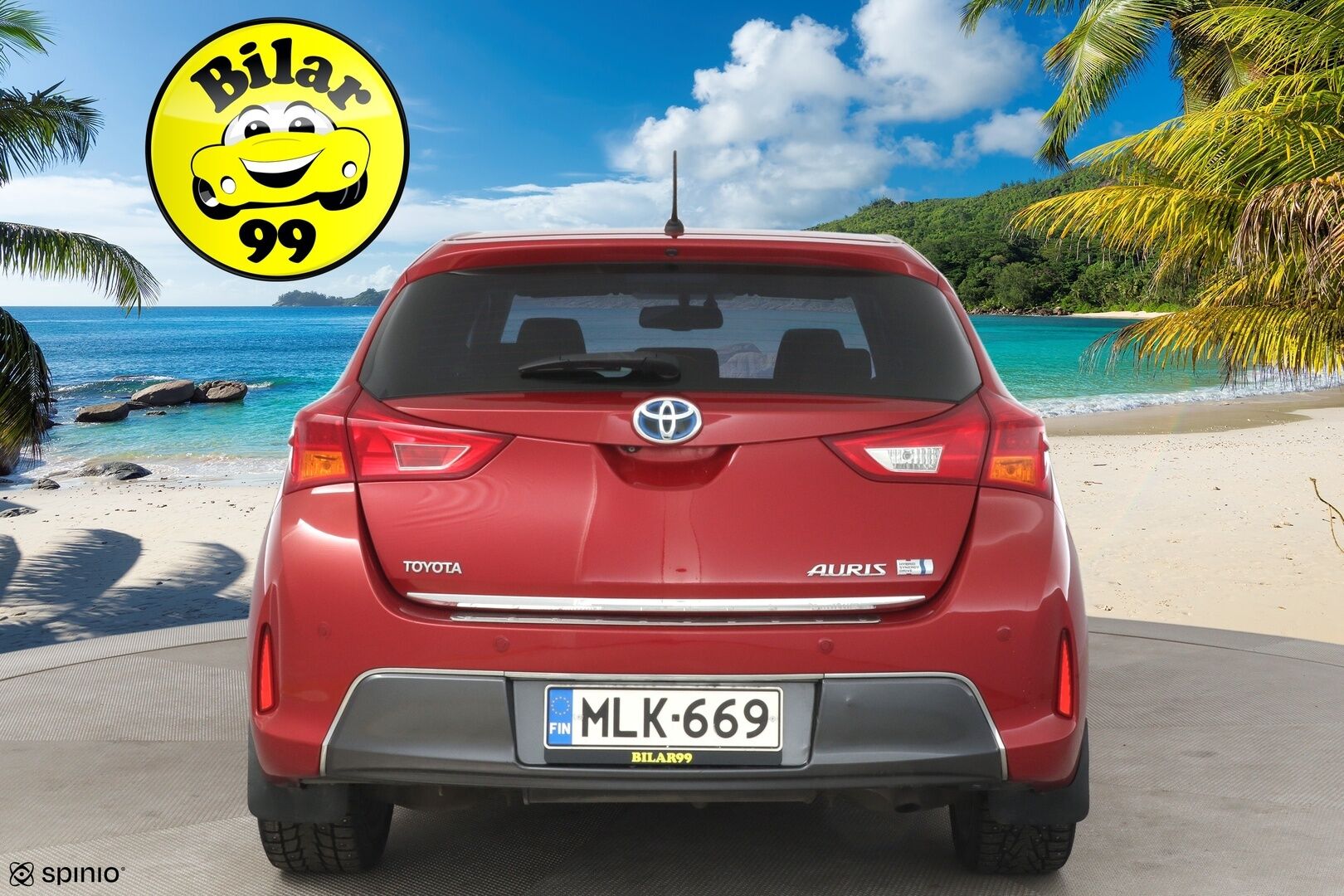 Toyota Auris 2013 1,8 Hybrid Premium ** P-Kamera / Puolinahka sisusta / Lohko /  NAVI / Bluetooth, Aux, USB, CD ** - Kahdet Renkaat vanteineen! 