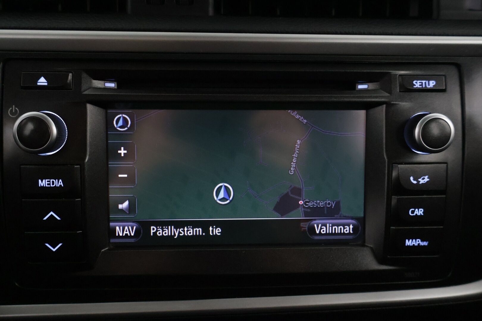 Toyota Auris 2013 1,8 Hybrid Premium ** P-Kamera / Puolinahka sisusta / Lohko /  NAVI / Bluetooth, Aux, USB, CD ** - Kahdet Renkaat vanteineen! 