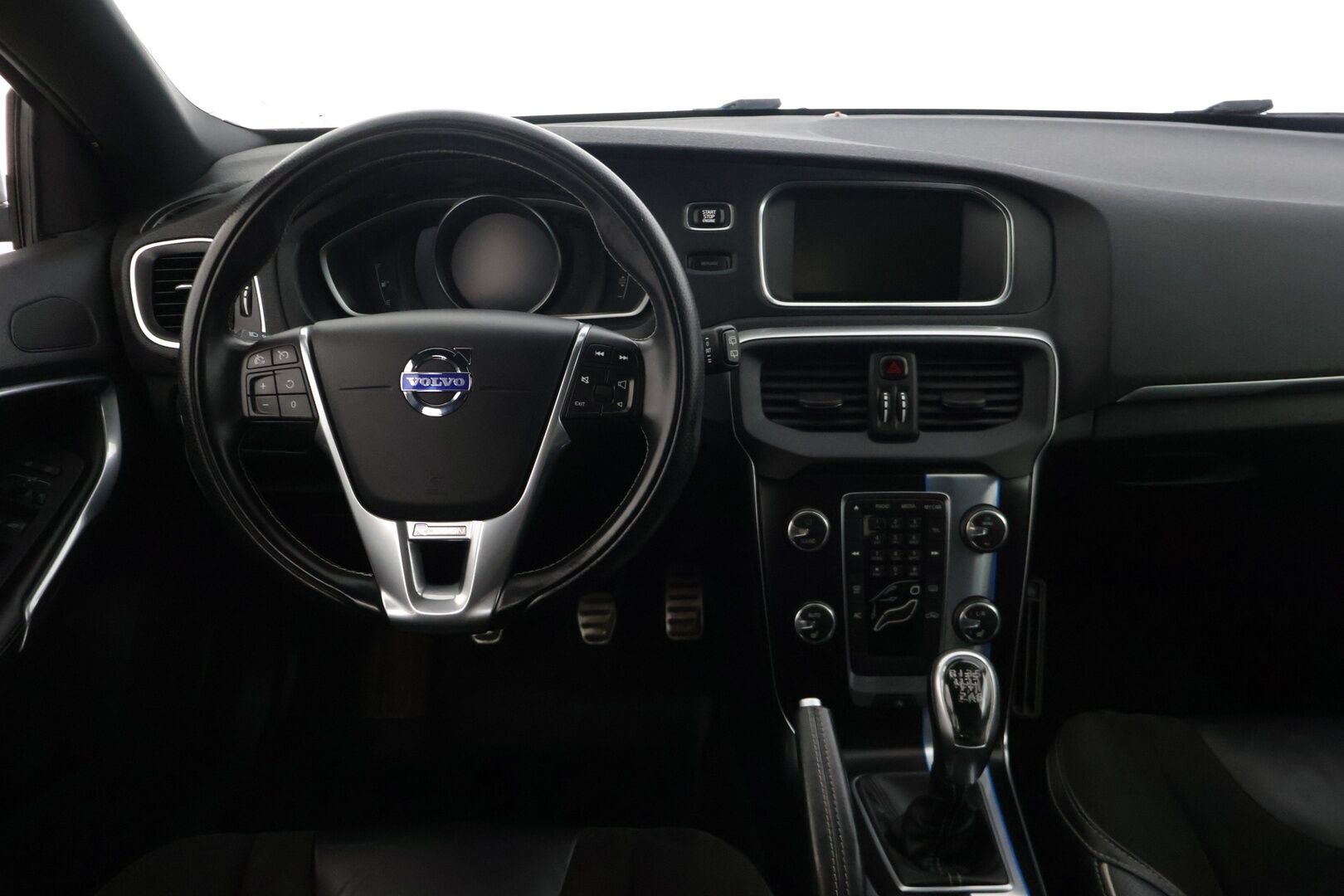 Volvo V40 2013 T3 R-Design - | R-Design | Suomi-auto | Digimittaristo | Keyless | Nahka-alcantara | Xenon | Vakionopeudensäädin | Lohkolämmitin | 2x Renkaat & Vanteet |