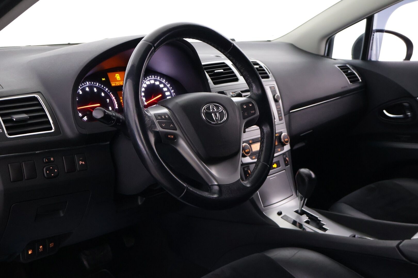 Toyota Avensis 2013 1,8 Valvematic Active Wagon Multidrive S - | Suomiauto | P-Kamera | Vakkari | Tutkat | Koukku | Lohko |