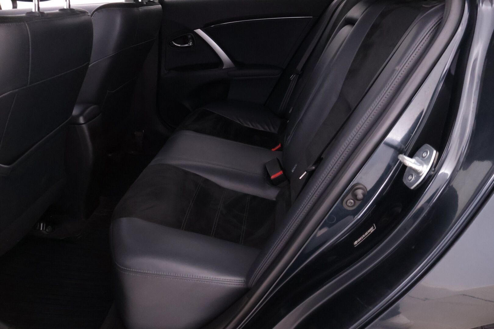 Toyota Avensis 2013 1,8 Valvematic Active Wagon Multidrive S - | Suomiauto | P-Kamera | Vakkari | Tutkat | Koukku | Lohko |