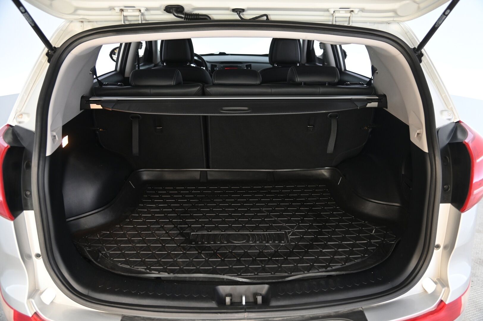 Kia Sportage 2013 1,6 ISG Urban EX EcoDynamics - Suomi-auto | 2-omist | Vetokoukku | Vakkari | Lohko | 2x alut