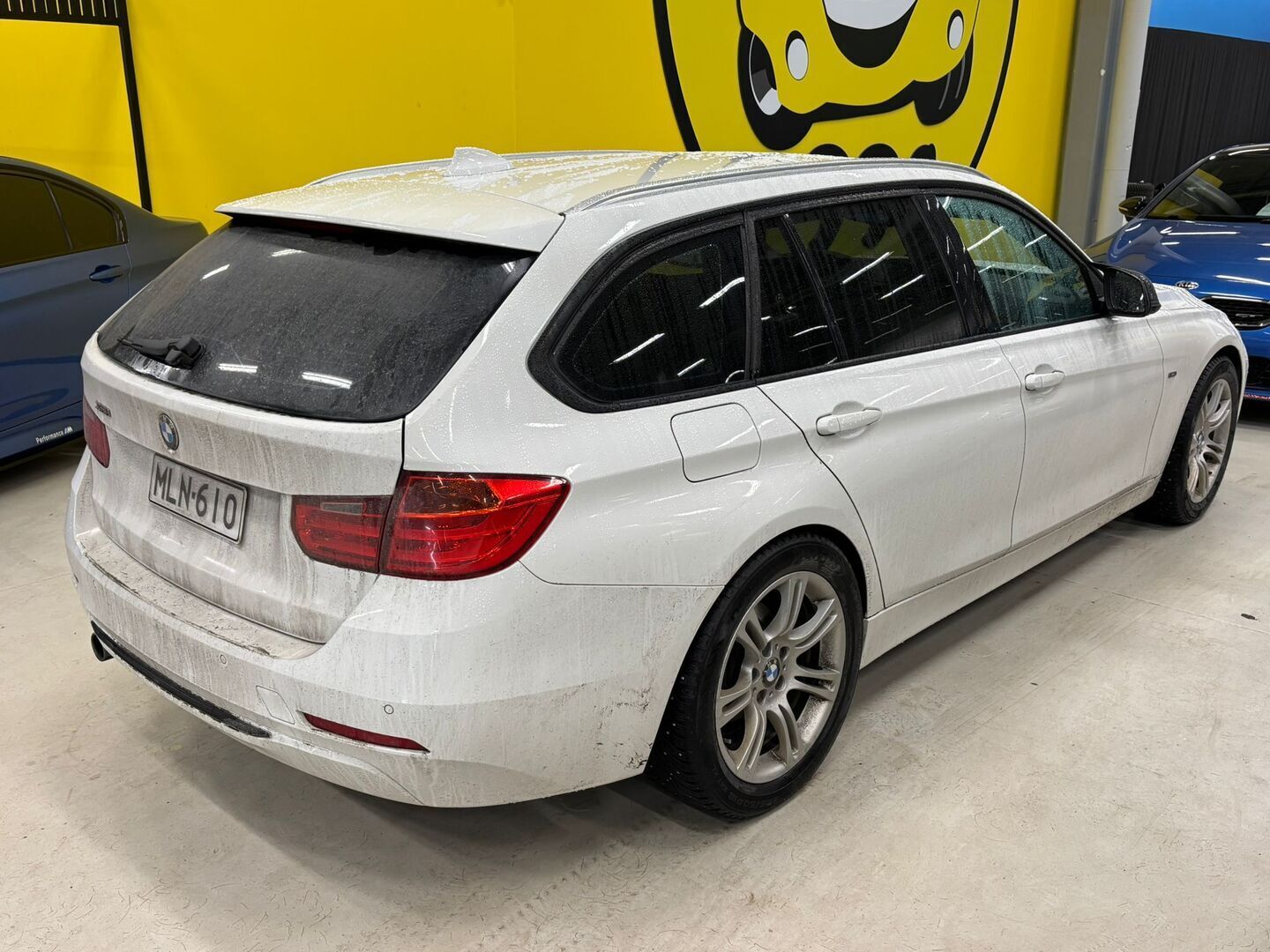 BMW 320 2013 TwinPower Turbo A Limited xDrive Edition F31 Touring Sport *Suomi-auto / Koukku / Sporttinahat / Lohko / P.Tutka* - *2x renkaat / Ketju vaihdettu* - Osta nyt, maksa vasta ensi vuonna