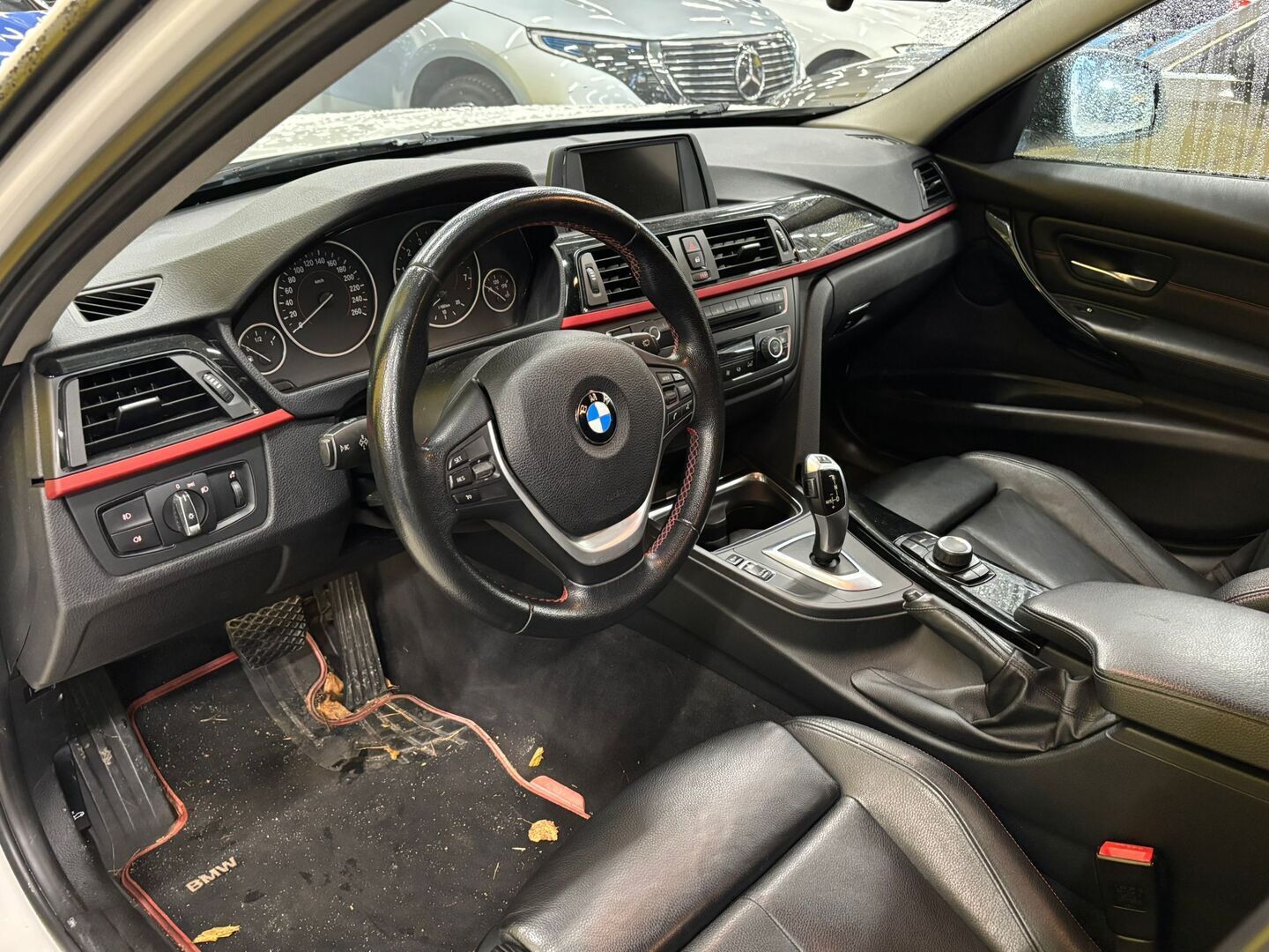 BMW 320 2013 TwinPower Turbo A Limited xDrive Edition F31 Touring Sport *Suomi-auto / Koukku / Sporttinahat / Lohko / P.Tutka* - *2x renkaat / Ketju vaihdettu* - Osta nyt, maksa vasta ensi vuonna
