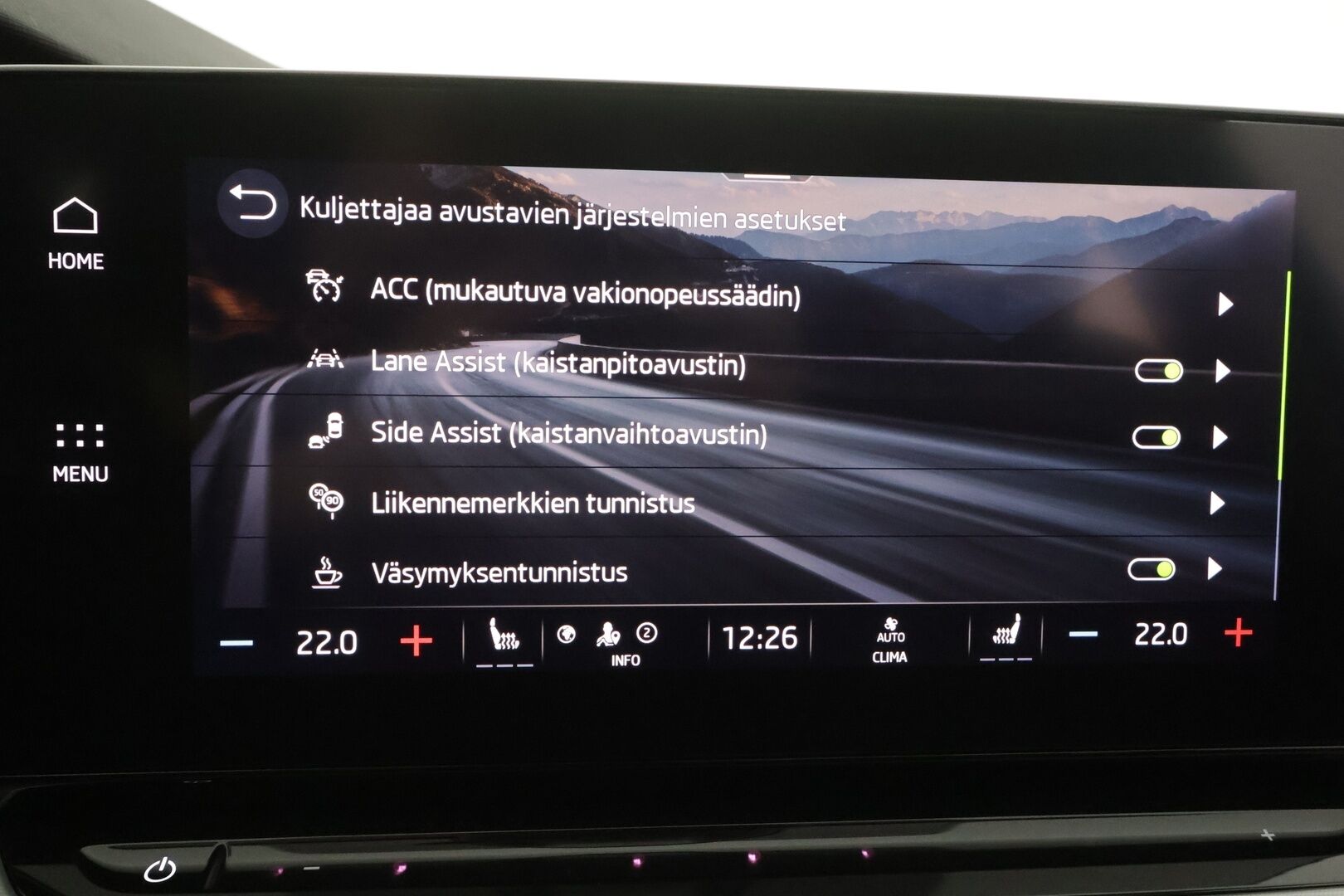 Skoda Octavia 2024 1.0 TSI Style eTEC DSG Autom. - | ACC | Webasto | Koukku | Skoda crystal Matrix-LED | Keyless | P.Kamera | Apple&Android | 1.Om Suomi-auto | Kahdet Renkaat |