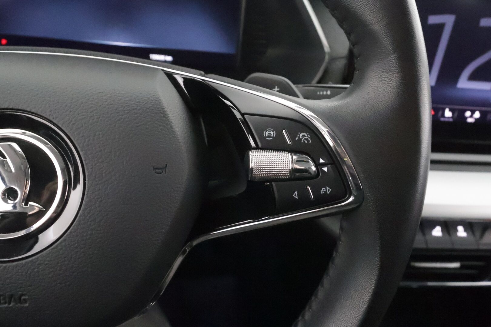 Skoda Octavia 2024 1.0 TSI Style eTEC DSG Autom. - | ACC | Webasto | Koukku | Skoda crystal Matrix-LED | Keyless | P.Kamera | Apple&Android | 1.Om Suomi-auto | Kahdet Renkaat |