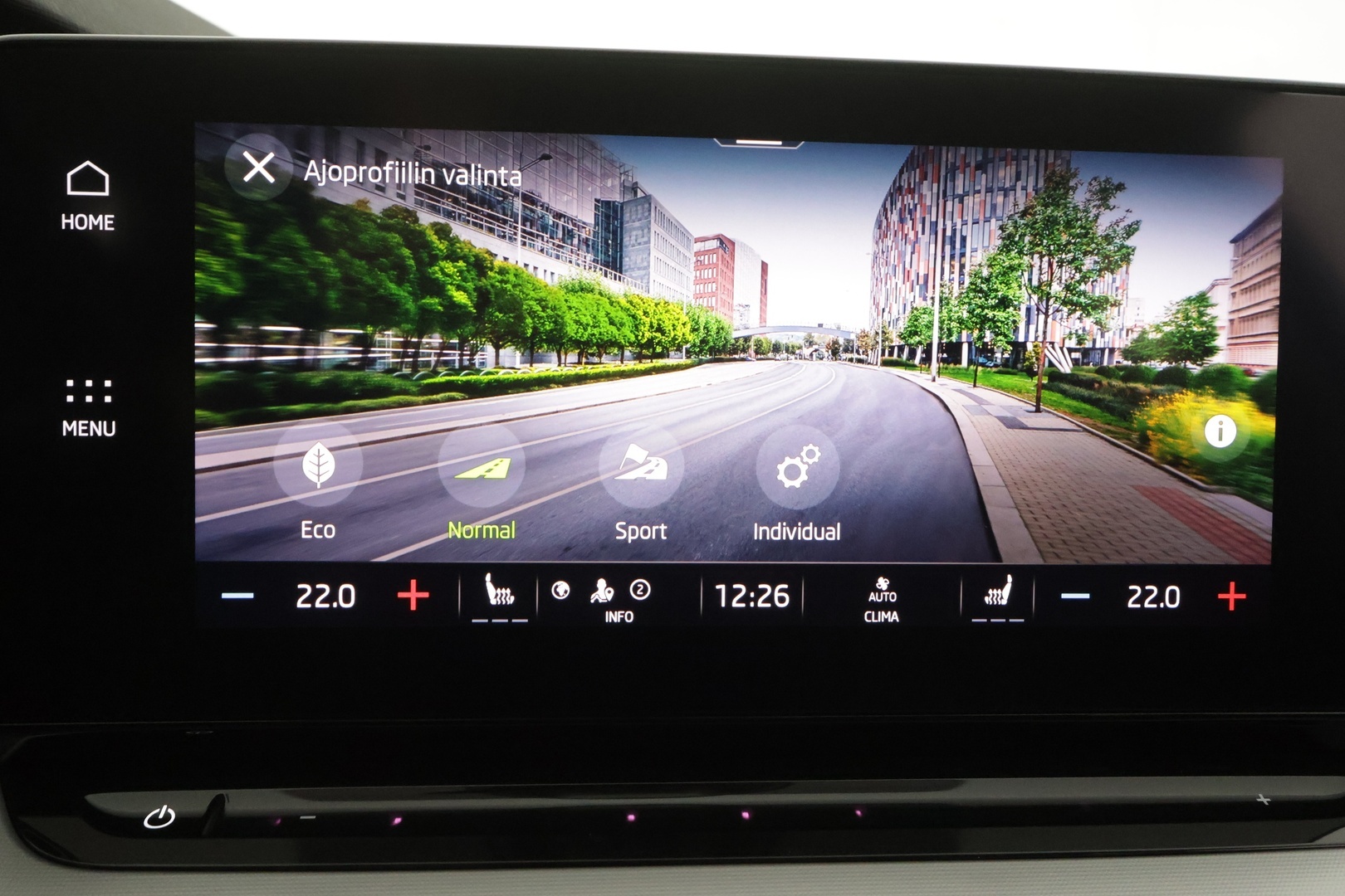Skoda Octavia 2024 1.0 TSI Style eTEC DSG Autom. - | ACC | Webasto | Koukku | Skoda crystal Matrix-LED | Keyless | P.Kamera | Apple&Android | 1.Om Suomi-auto | Kahdet Renkaat |