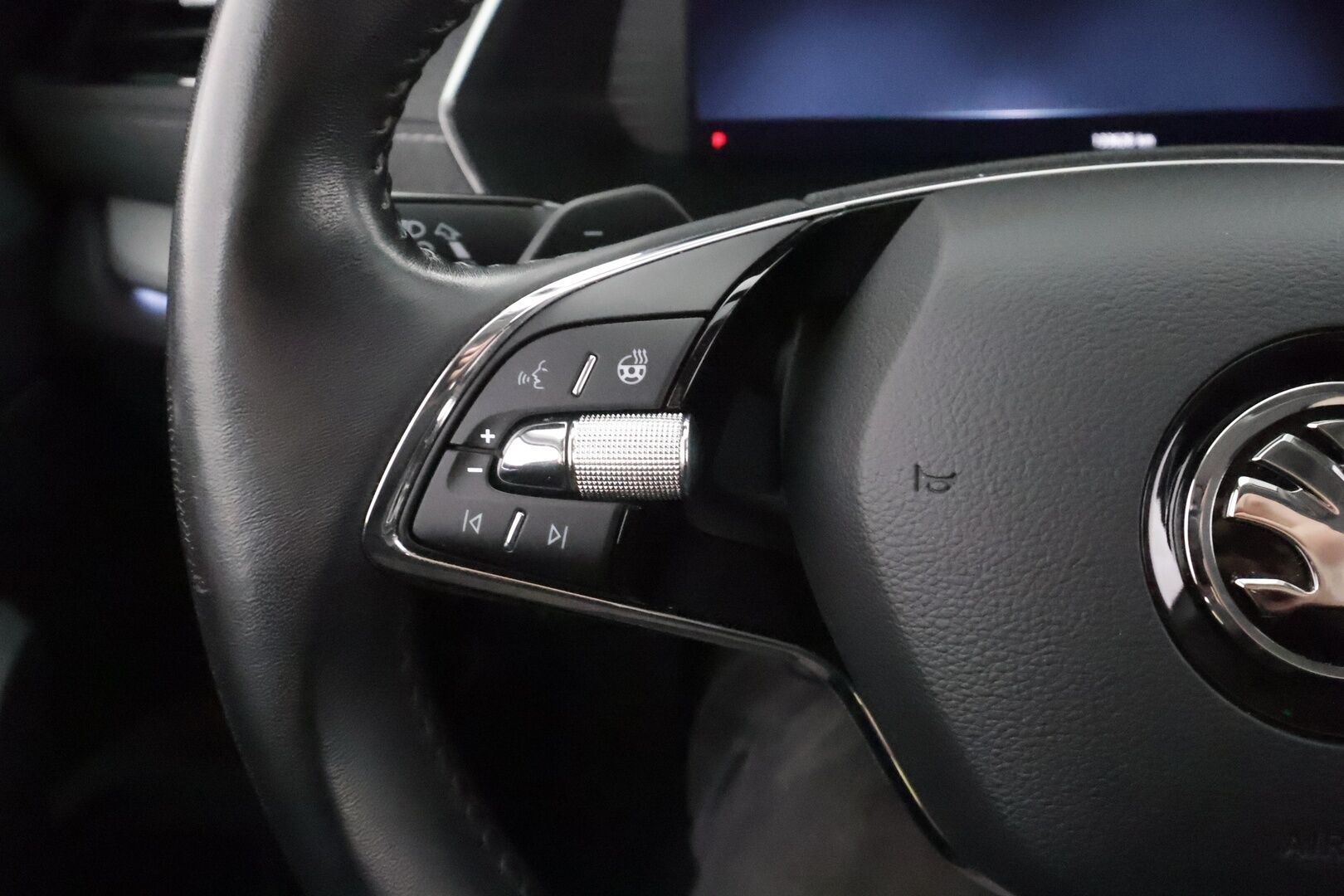 Skoda Octavia 2024 1.0 TSI Style eTEC DSG Autom. - | ACC | Webasto | Koukku | Skoda crystal Matrix-LED | Keyless | P.Kamera | Apple&Android | 1.Om Suomi-auto | Kahdet Renkaat |
