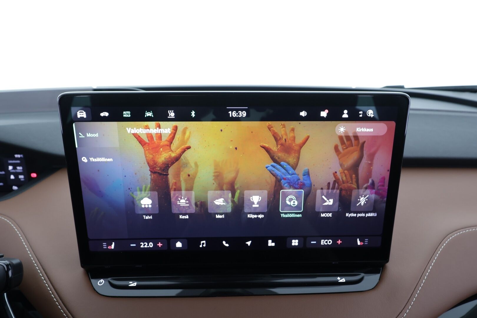 Skoda Enyaq 2024 85 Style BusinessLine - | ILP | Koukku | Canton | HUD | ACC | Matrix-LED | Muistipenkki | P.Kamera | Kaistavahti | Navi | Keyless | Merkkihuollot | Kahdet renkaat | 1-om Suomi-auto |