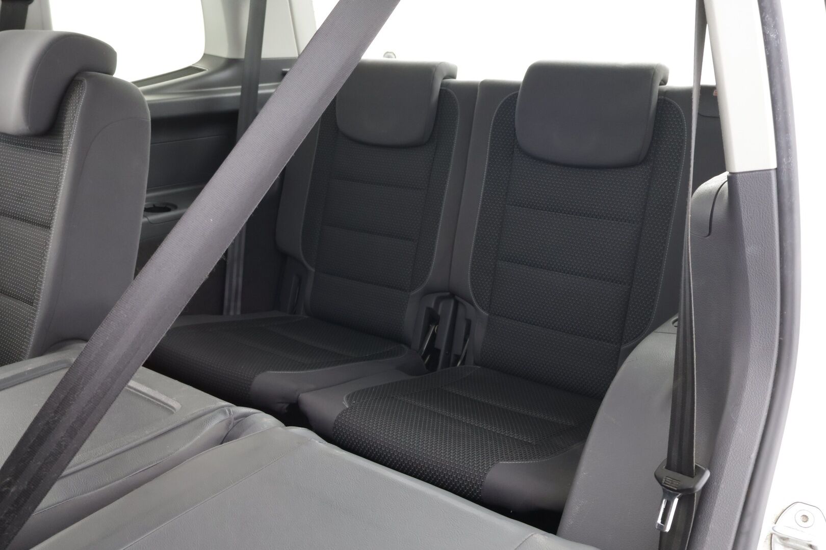 Volkswagen Touran 2014 Comfortline 1,6 TDI 77 kW (105 hv) BlueMotion Technology DSG-automaatti - Suomiauto | Webasto | Vetokoukku | 7-paikkainen | Panorama | Vakkari | P-tutkat | Jakopää tehty | Huippusiisti!