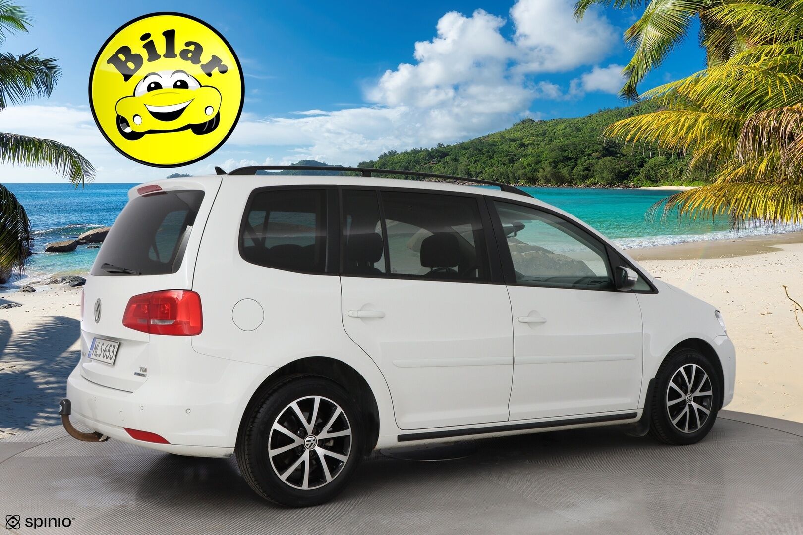 Volkswagen Touran 2014 Comfortline 1,6 TDI 77 kW (105 hv) BlueMotion Technology DSG-automaatti - Suomiauto | Webasto | Vetokoukku | 7-paikkainen | Panorama | Vakkari | P-tutkat | Jakopää tehty | Huippusiisti!