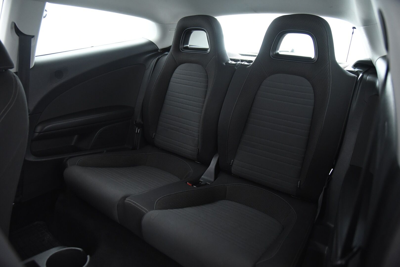 Volkswagen Scirocco 2012 2,0 TDI 103 kW (140 hv) BlueMotion Technology / Vakkari / Bluetooth / Navi / 2x Aluvanteet - Hihna tehty / Hiljattain huollettu! - HULLUT AVAJAISHULINAT KORKOTARJOUS 3,29 %