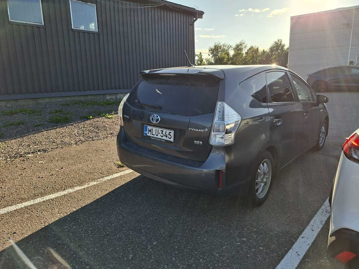 Toyota Prius+ 2014 Active 7p - | HUD | P-Kamera | Merkkipakka! | Vakkari |