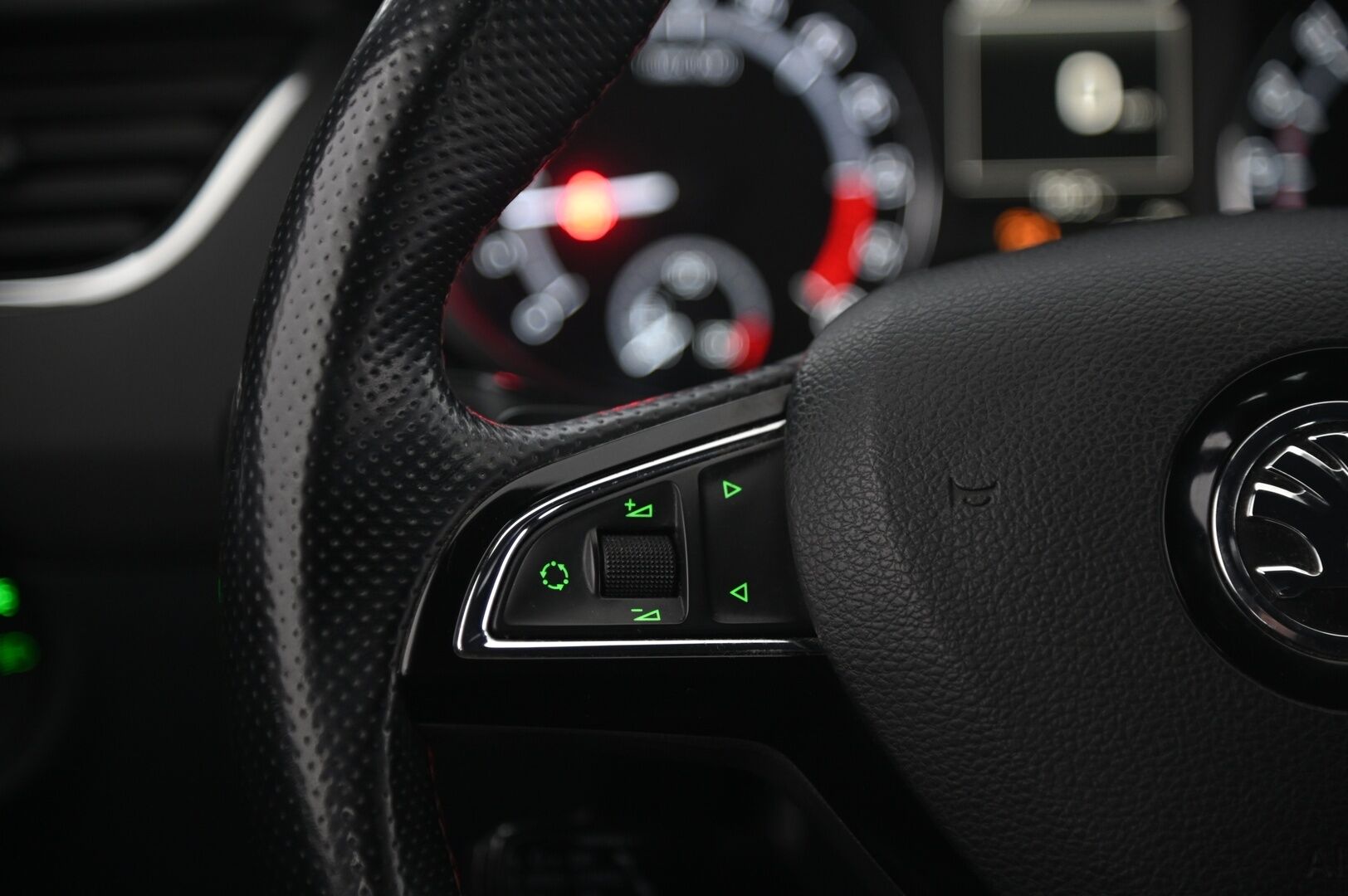 Skoda Octavia 2014 2,0 TDI RS DSG Autom - Acc | Vetokoukku | Lohko+sisä