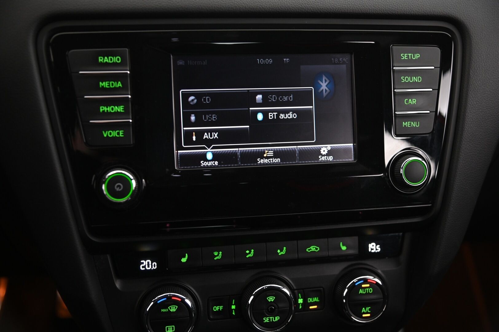 Skoda Octavia 2014 2,0 TDI RS DSG Autom - Acc | Vetokoukku | Lohko+sisä