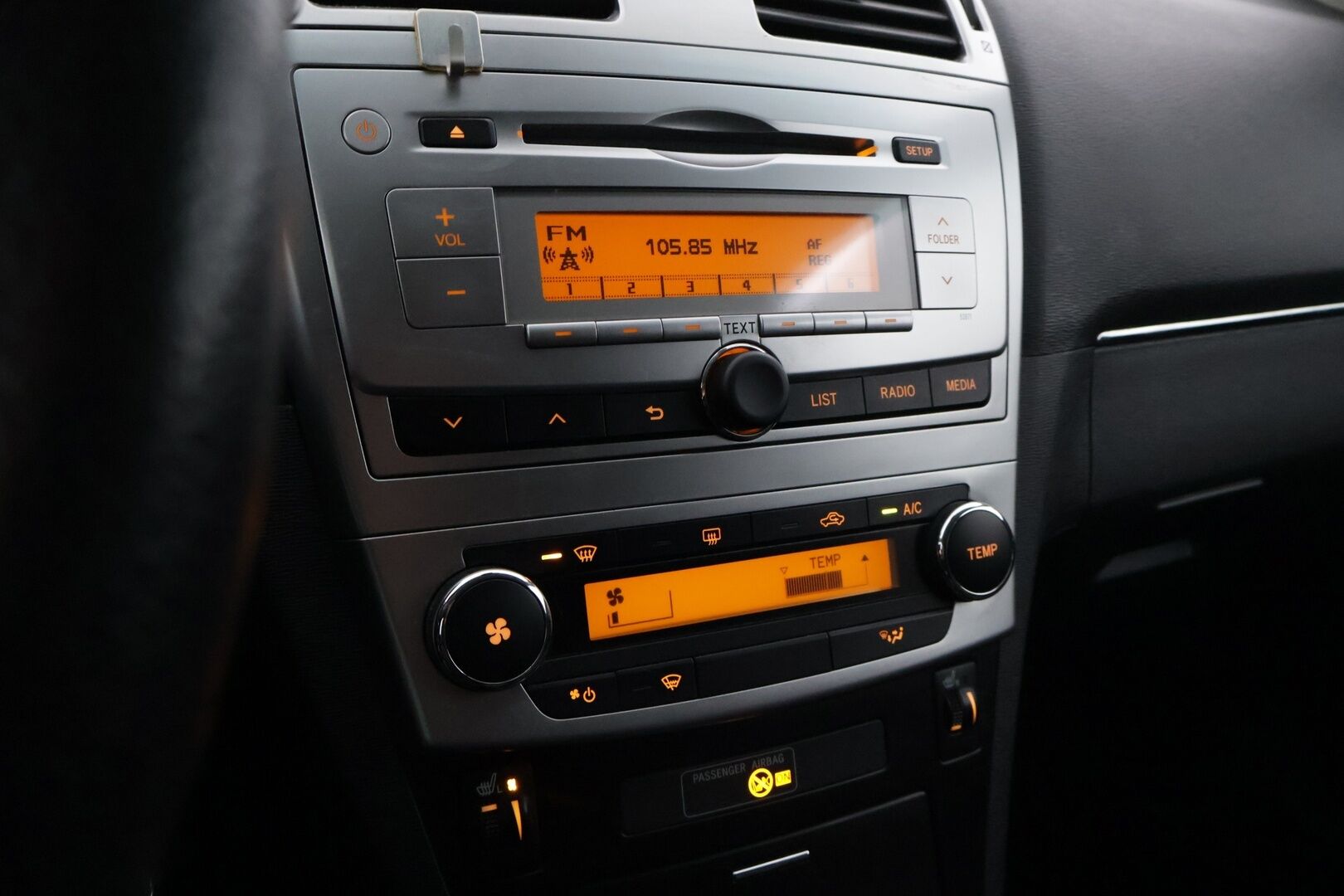 Toyota Avensis 2014 1,6 Valvematic Life Edition Wagon *Koukku / Lohko.S.Pistoke / Kahdet renkaat / Suomi-auto* - Tasainen huoltoväli / Lähes uudet kesärenkaat / Juuri leimattu! - HULLUT BLACKWEEK JATKOT - KORKOTARJOUS 2,49%