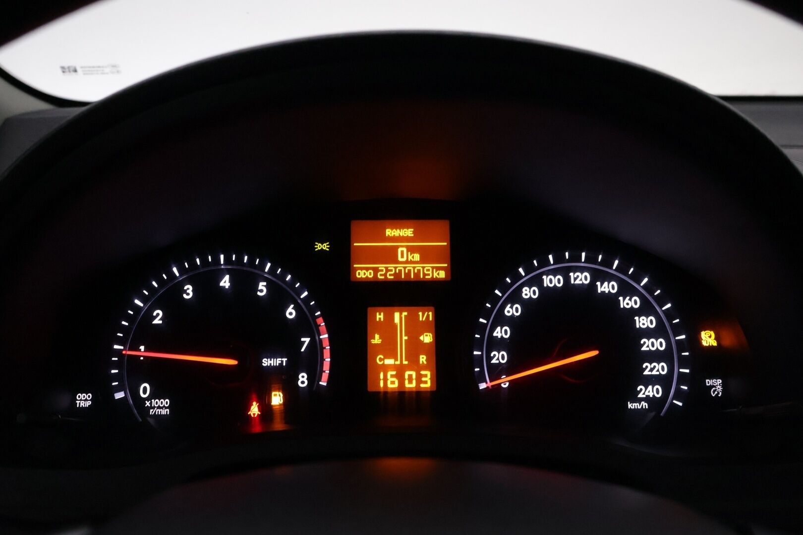 Toyota Avensis 2014 1,6 Valvematic Life Edition Wagon *Koukku / Lohko.S.Pistoke / Kahdet renkaat / Suomi-auto*