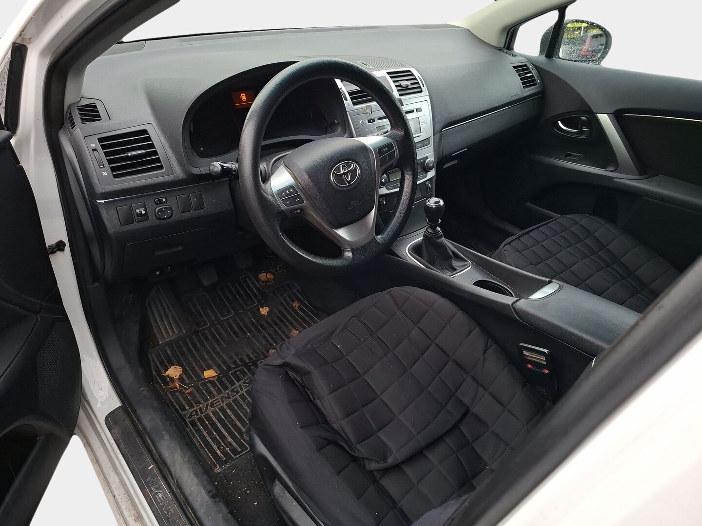 Toyota Avensis 2014 1,6 Valvematic Life Edition Wagon *Koukku / Lohko.S.Pistoke / Kahdet renkaat / Suomi-auto*