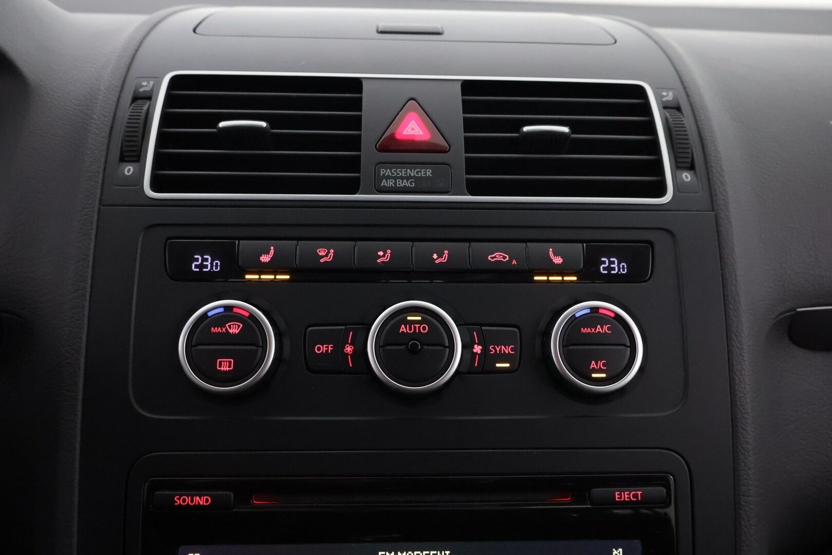 Volkswagen Touran 2014 Comfortline 1,2 TSI 77 kW (105 hv) BlueMotion Technology - YritysOutlet - Myydään vain yrityksille - 7PAIKKAINEN / - YritysOutlet - Myydään vain yrityksille