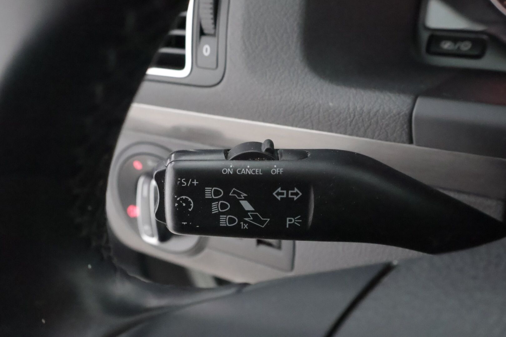 Volkswagen Touran 2014 Comfortline 1,2 TSI 77 kW (105 hv) BlueMotion Technology - YritysOutlet - Myydään vain yrityksille - 7PAIKKAINEN / - YritysOutlet - Myydään vain yrityksille