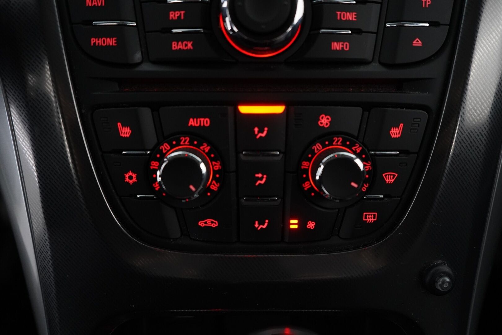 Opel Astra 2010 - YritysOutlet - Myydään vain yrityksille - – Tämä auto myydään YritysOutlet -valikoimasta vain yritykselle
