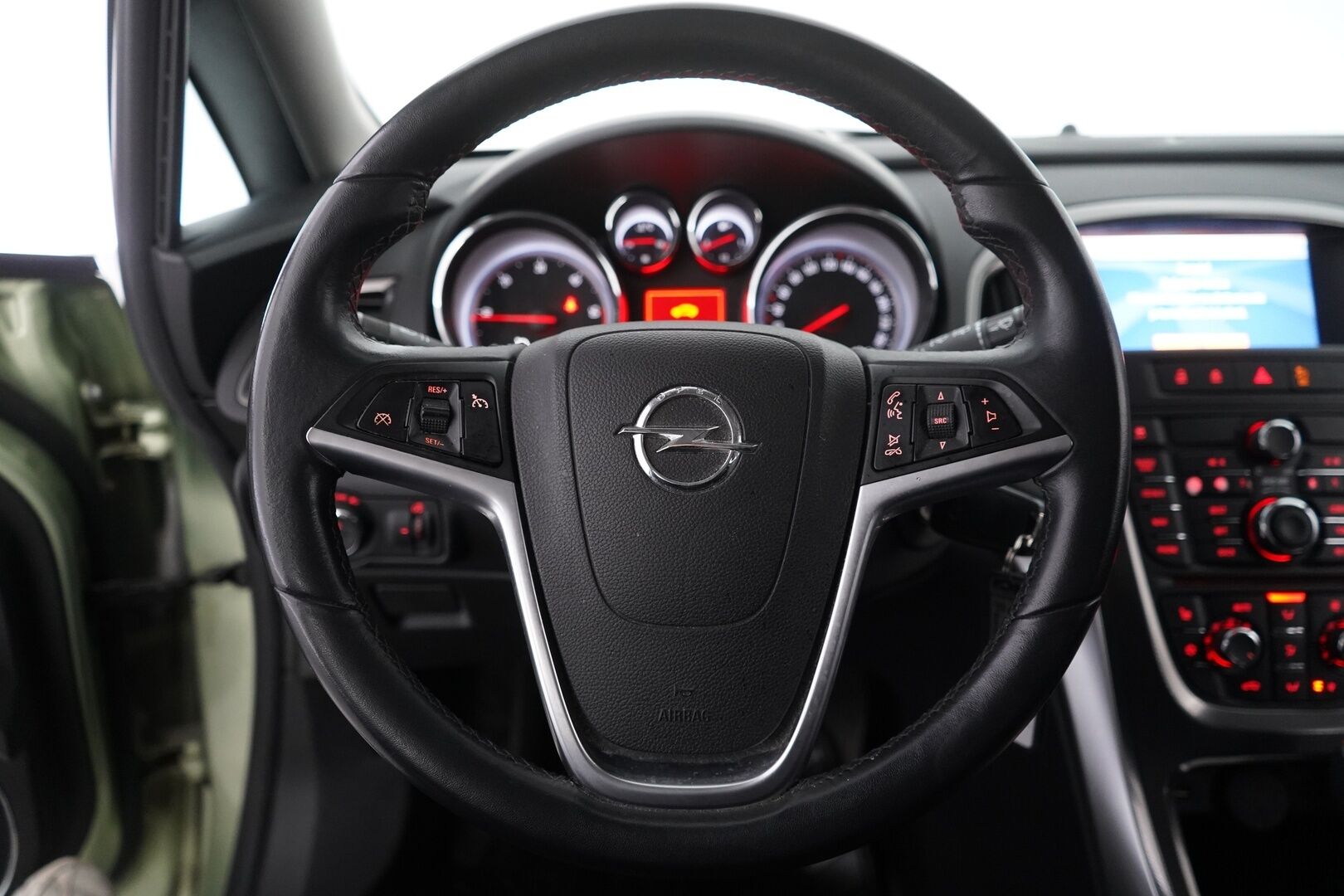 Opel Astra 2010 - YritysOutlet - Myydään vain yrityksille - – Tämä auto myydään YritysOutlet -valikoimasta vain yritykselle