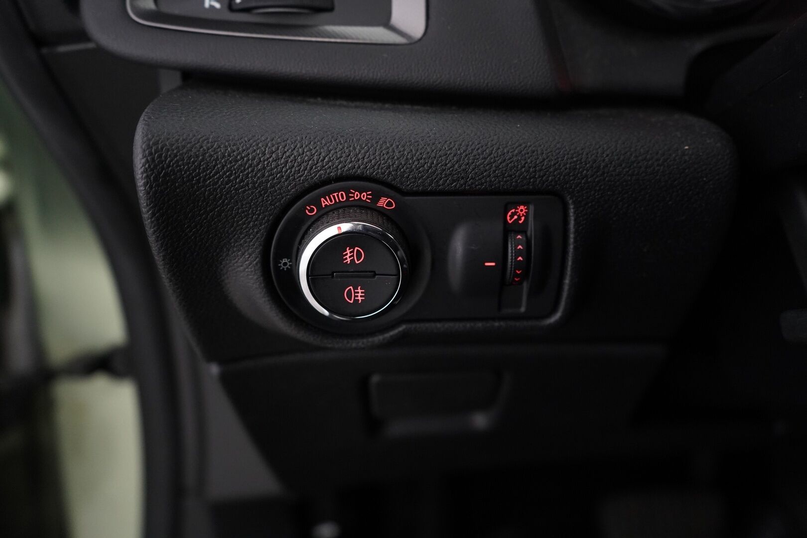 Opel Astra 2010 - YritysOutlet - Myydään vain yrityksille - – Tämä auto myydään YritysOutlet -valikoimasta vain yritykselle