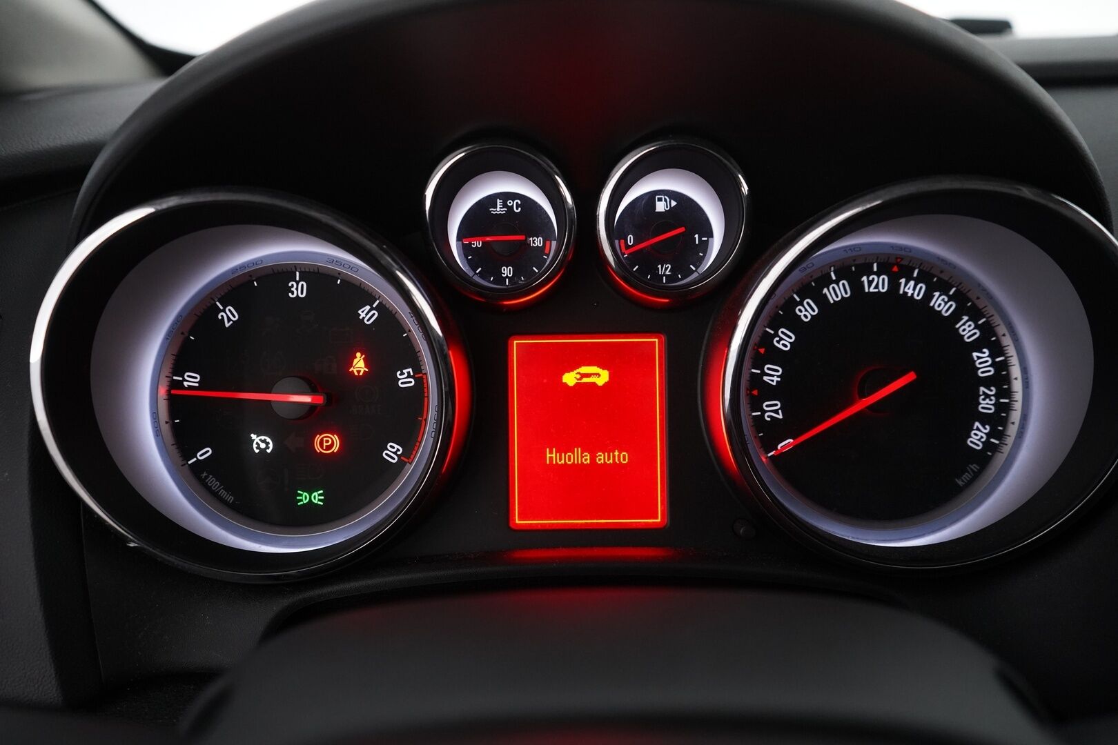 Opel Astra 2010 - YritysOutlet - Myydään vain yrityksille - – Tämä auto myydään YritysOutlet -valikoimasta vain yritykselle