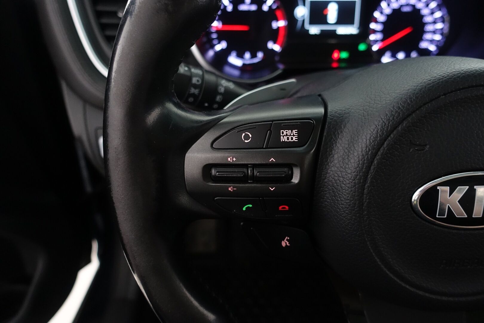 Kia Optima 2014 1,7 CRDi Business A/T - YritysOutlet - Myydään vain yrityksille - | Panorama | Ilmastoidut sähkösäätöiset nahkapenkit | Koukku | Infinity Sound | P.Kamera ja Tutkat | Lohko ja sisäpistoke | – Tämä auto myydään YritysOutlet -valikoimasta vain yritykselle