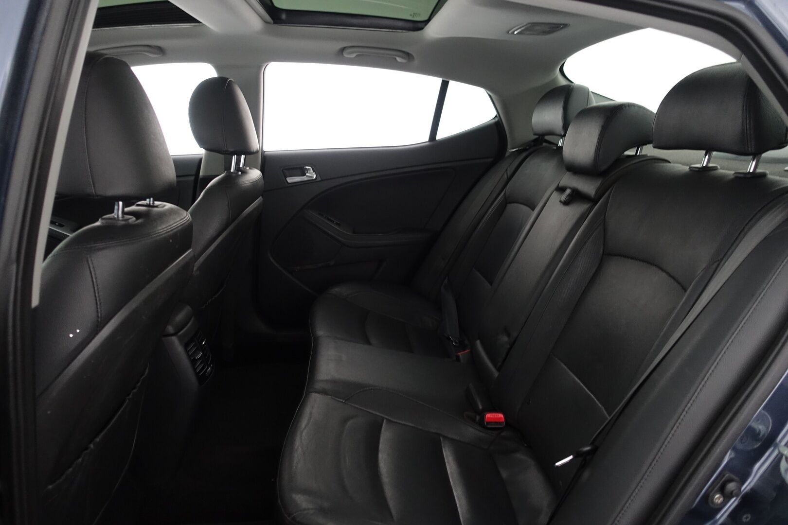 Kia Optima 2014 1,7 CRDi Business A/T - YritysOutlet - Myydään vain yrityksille - | Panorama | Ilmastoidut sähkösäätöiset nahkapenkit | Koukku | Infinity Sound | P.Kamera ja Tutkat | Lohko ja sisäpistoke | – Tämä auto myydään YritysOutlet -valikoimasta vain yritykselle