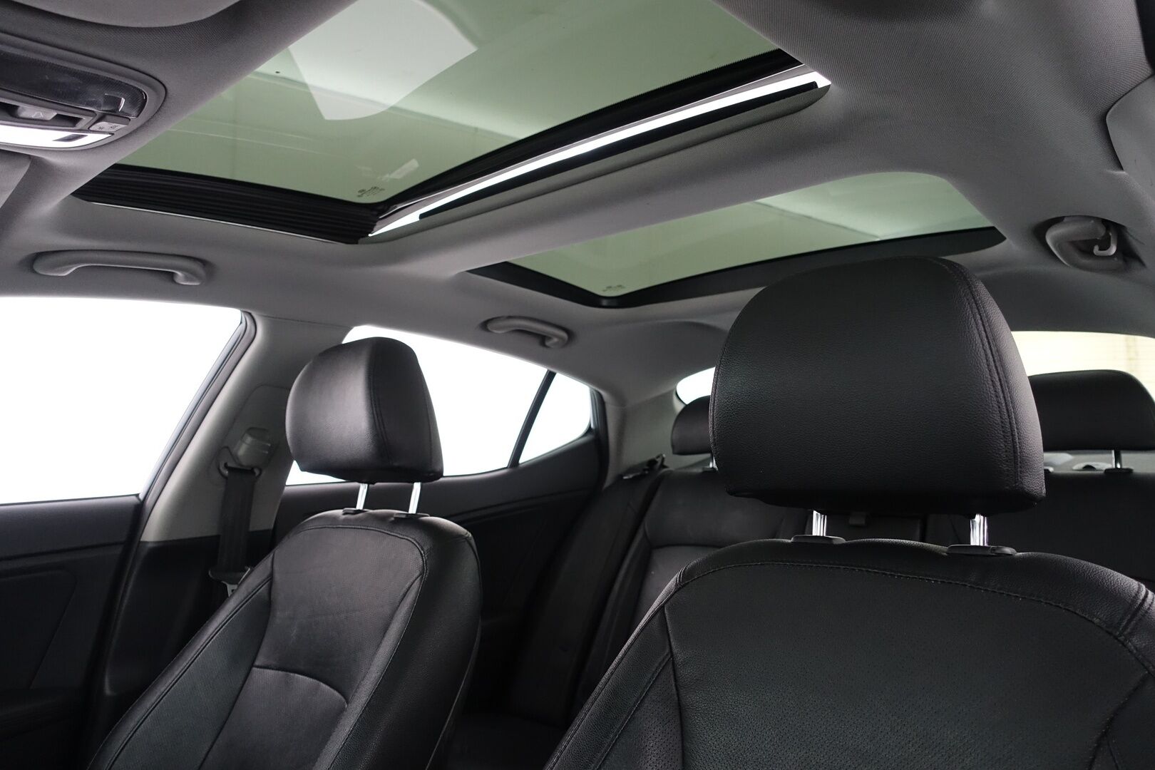 Kia Optima 2014 1,7 CRDi Business A/T - YritysOutlet - Myydään vain yrityksille - | Panorama | Ilmastoidut sähkösäätöiset nahkapenkit | Koukku | Infinity Sound | P.Kamera ja Tutkat | Lohko ja sisäpistoke | – Tämä auto myydään YritysOutlet -valikoimasta vain yritykselle