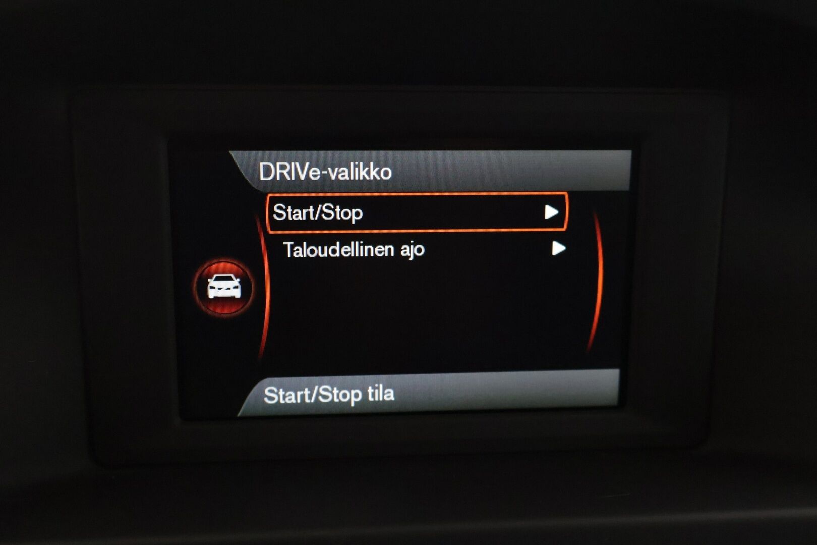 Volvo V70 2014 D2 Kinetic aut - | Suomi-auto | Vakionopeudensäädin | Kahdet hyväkuntoiset renkaat alumiinivanteilla | 