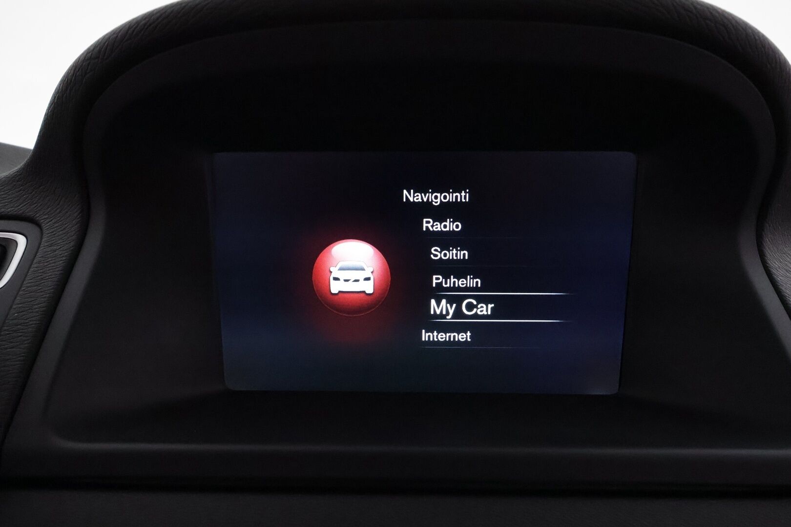 Volvo V70 2015 D4 Business Summum aut **Vakkari / Webasto / P.tutkat / Muistipenkki / Digimittaristo** - Suomi-auto / Kahdet renkaat aluvanteilla / Navi / KeylessGo