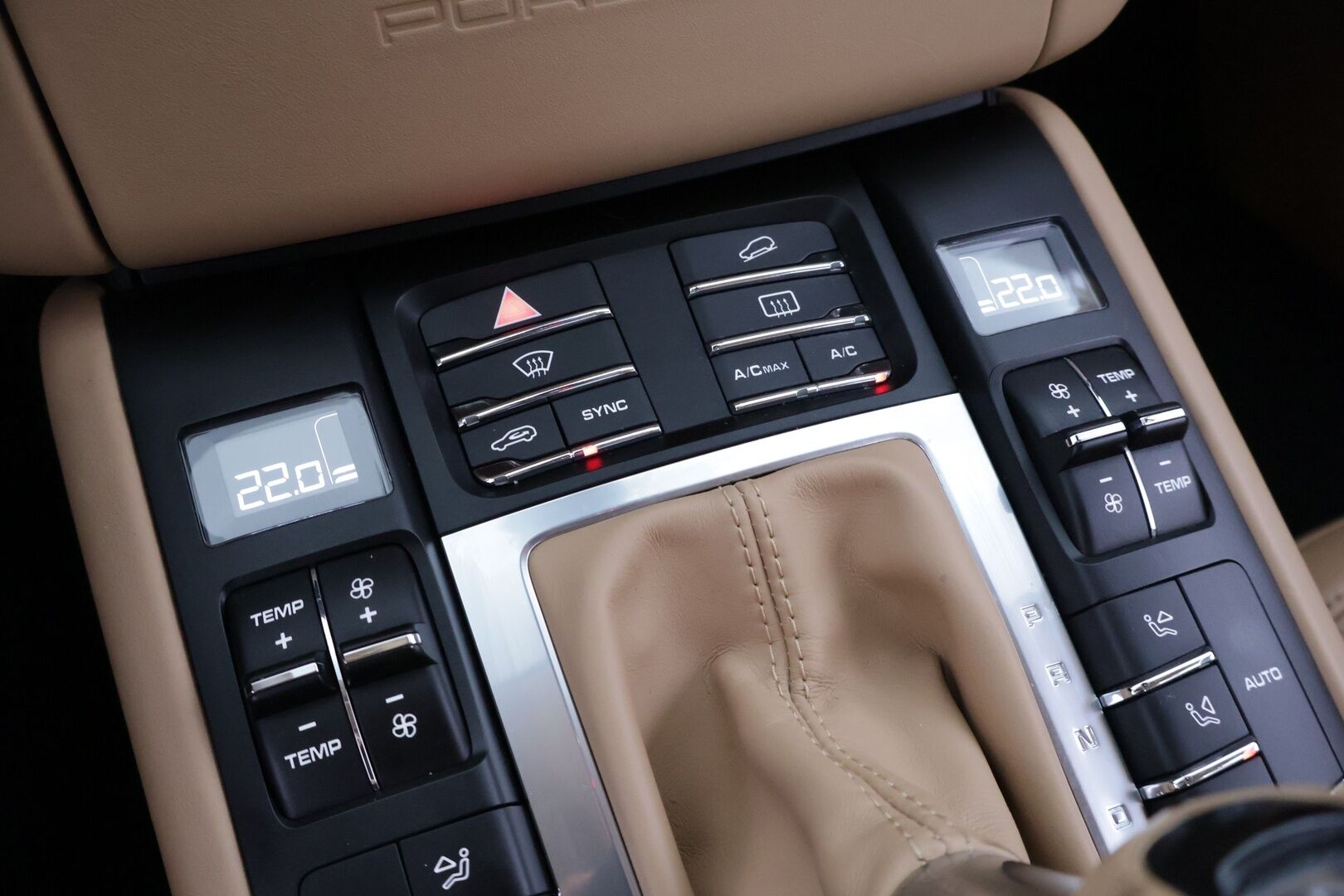 Porsche Macan 2015 S Diesel  *Sport Chrono / Panorama / Webasto / Koukku / 14-suuntaiset muistipenkit / Bose / PASM* - 3,99 % KORKOTARJOUS TÄHÄN AUTOON - *2-Omisteinen / Suomi auto / Todella upeassa kunnossa / Merkkiliikkeen huoltohistoria*