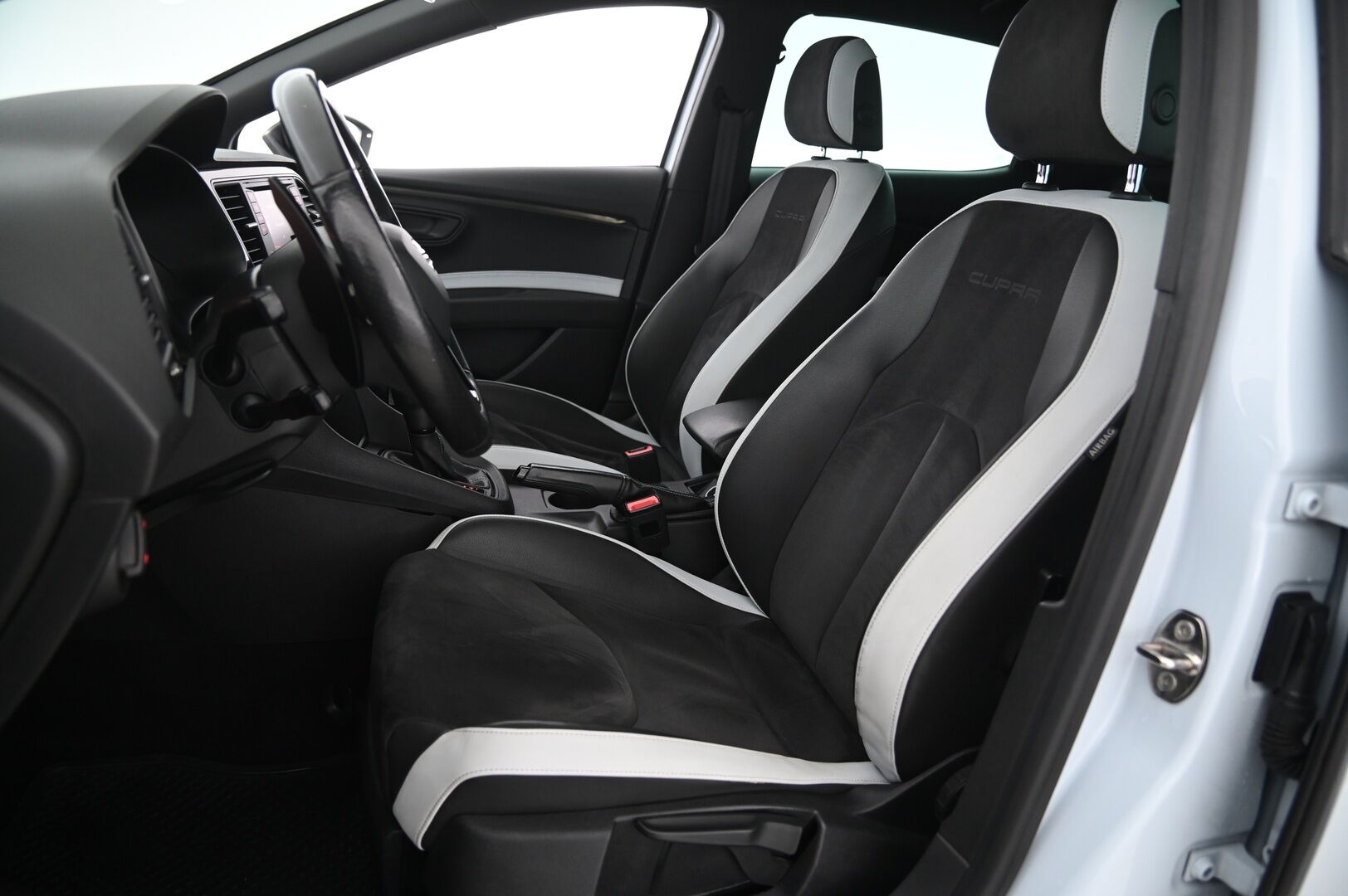 Seat Leon 2015 2,0 TSI 280 Cupra DSG *ACC / Seat sound system / LED / Nahka-Alcantara sporttipenkit / P. tutka / Navi * - Upea yksilö! / Seat Sound / Nahka-alcantara / ACC