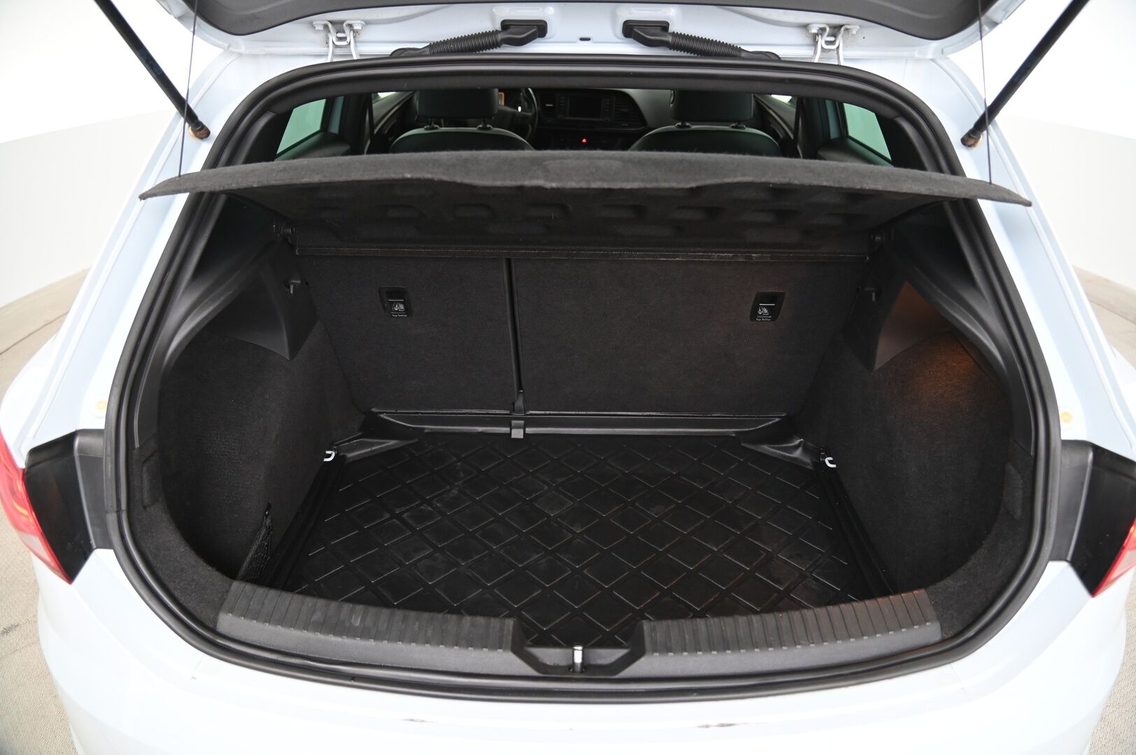 Seat Leon 2015 2,0 TSI 280 Cupra DSG *ACC / Seat sound system / LED / Nahka-Alcantara sporttipenkit / P. tutka / Navi * - Upea yksilö! / Seat Sound / Nahka-alcantara / ACC