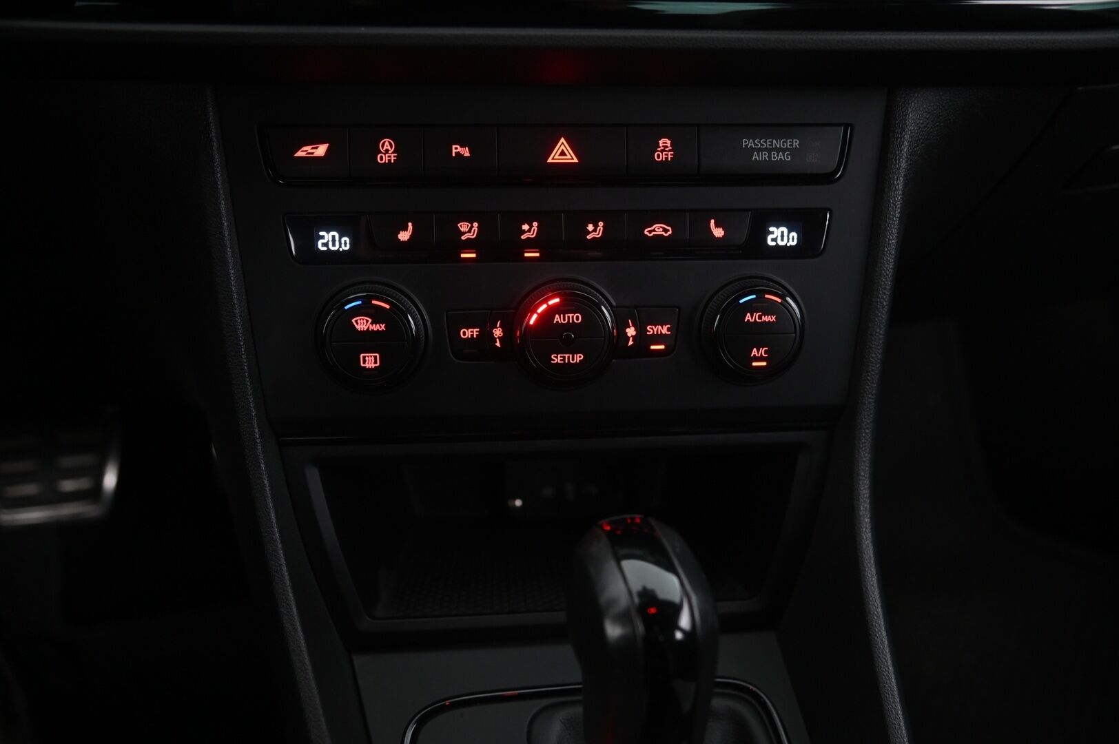 Seat Leon 2015 2,0 TSI 280 Cupra DSG *ACC / Seat sound system / LED / Nahka-Alcantara sporttipenkit / P. tutka / Navi * - Upea yksilö! / Seat Sound / Nahka-alcantara / ACC