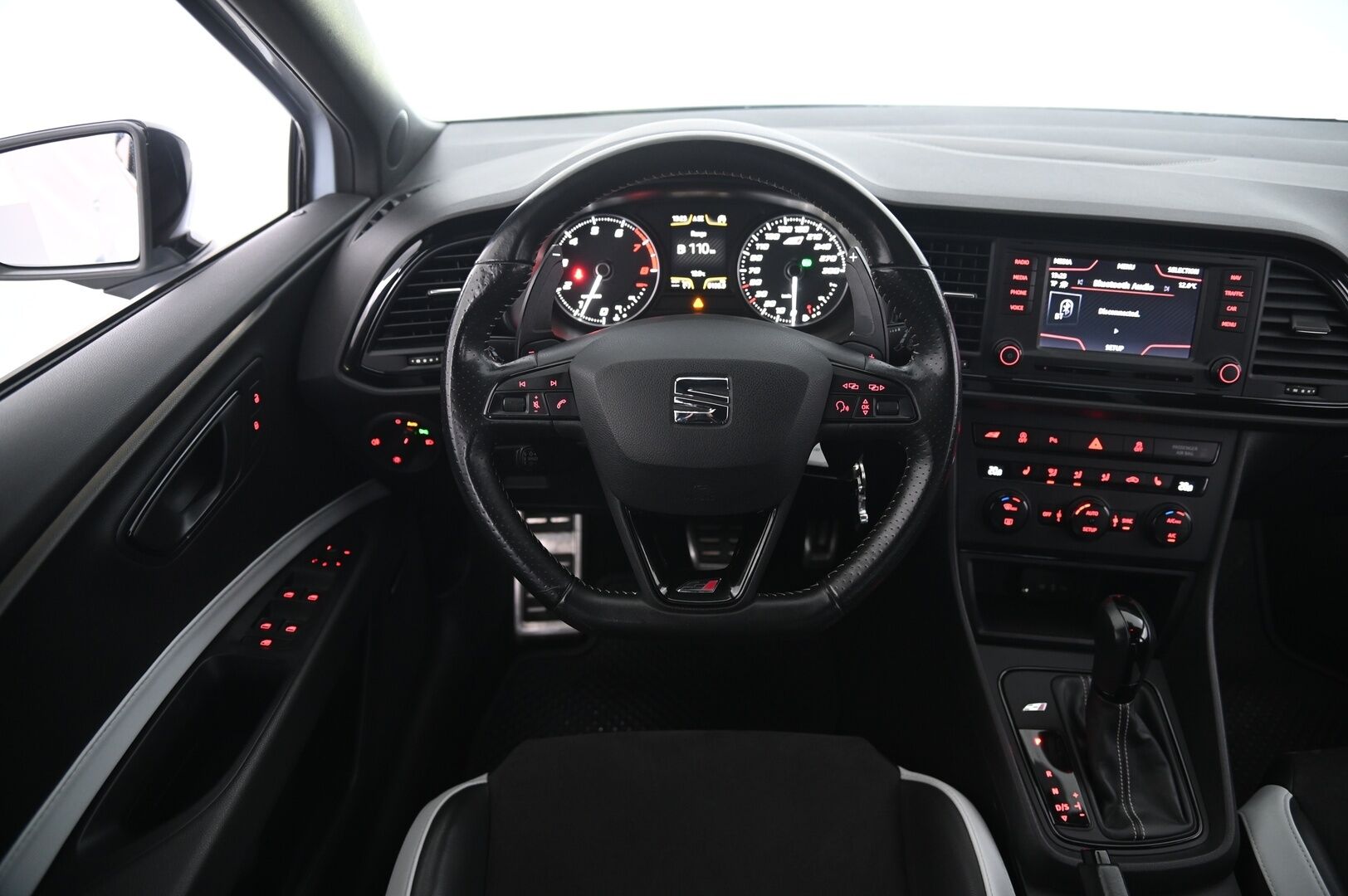 Seat Leon 2015 2,0 TSI 280 Cupra DSG *ACC / Seat sound system / LED / Nahka-Alcantara sporttipenkit / P. tutka / Navi * - Upea yksilö! / Seat Sound / Nahka-alcantara / ACC