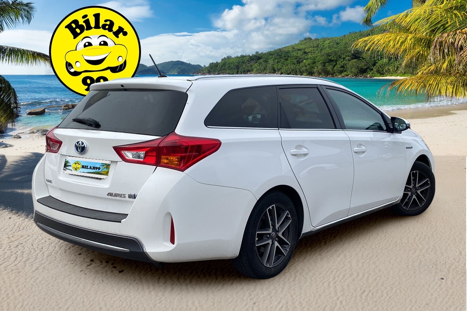 Toyota Auris 2014 Touring Sports 1,8 Hybrid Active Edition - Suomiauto / Vakkari / Navi / Peruutuskamera / Lohko & Sisäpistoke / Juuri tullut Tampereelle!