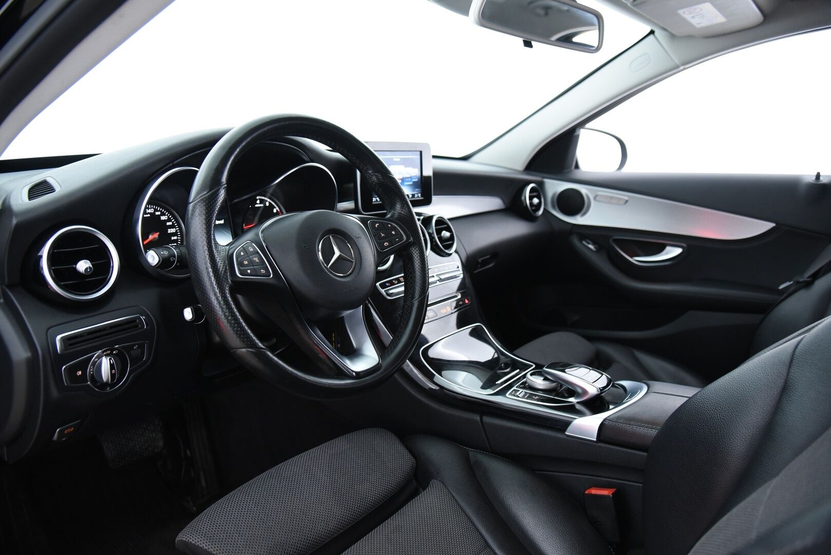 Mercedes-Benz C 2015 200 A Premium Business / P-Tutkat / Lohko + sis pistoke / Suomi-Auto / Rattivaihteet! - Huipputehokkaat ILS LED Ajovalot / Uudet kesärenkaat!