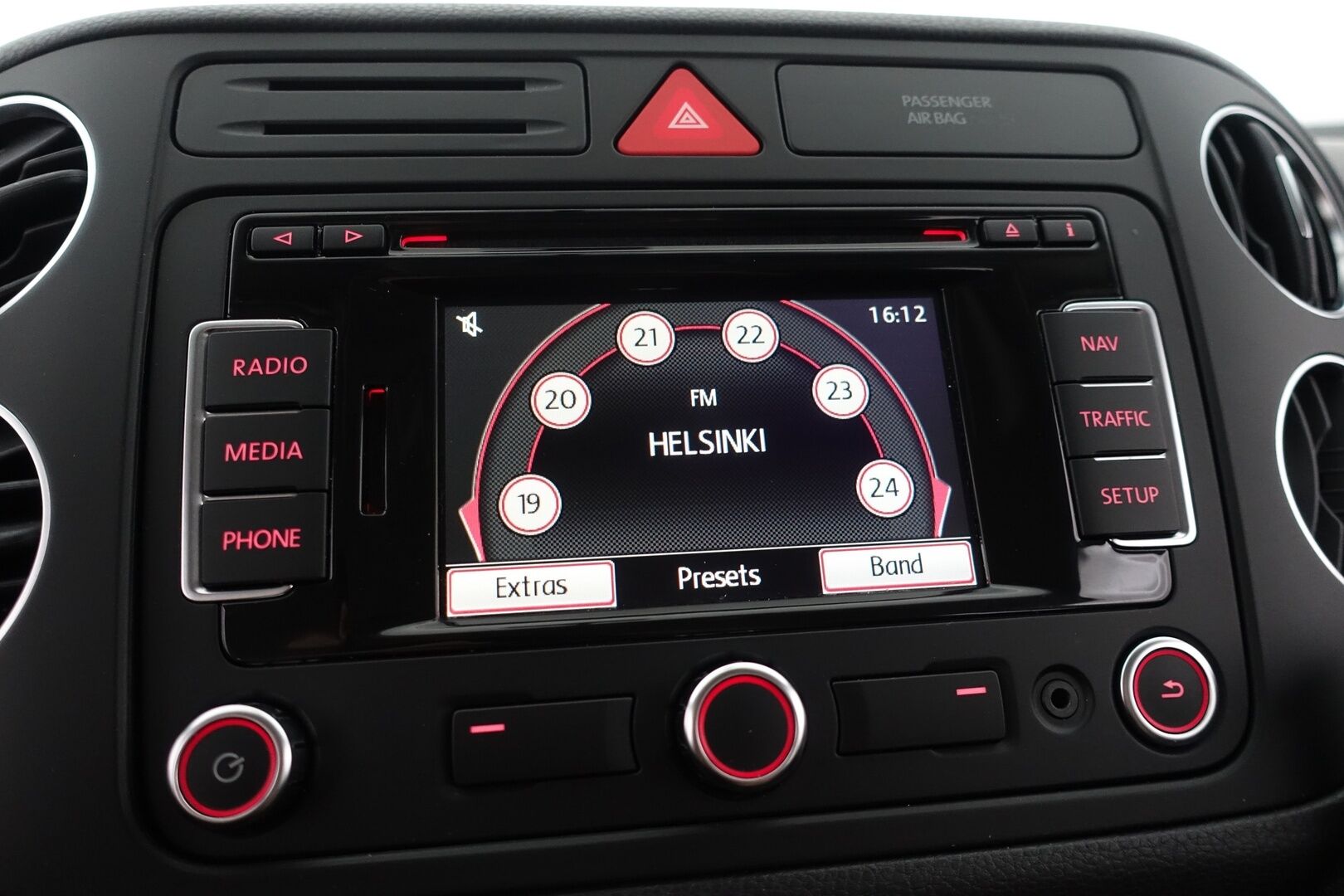 Volkswagen Golf Plus 2011 Comfortline 1,6 TDI 77 kW (105 hv) BlueMotion Technology - | 2-Om. | Suomessa Sama Omistaja 2014 vuodesta | Lohko +Sisä | Sähkölasit | Vakkari | P.Tutkat | Bluetooth  | 2x renkaat vanteineen | Ei AdBlue | 